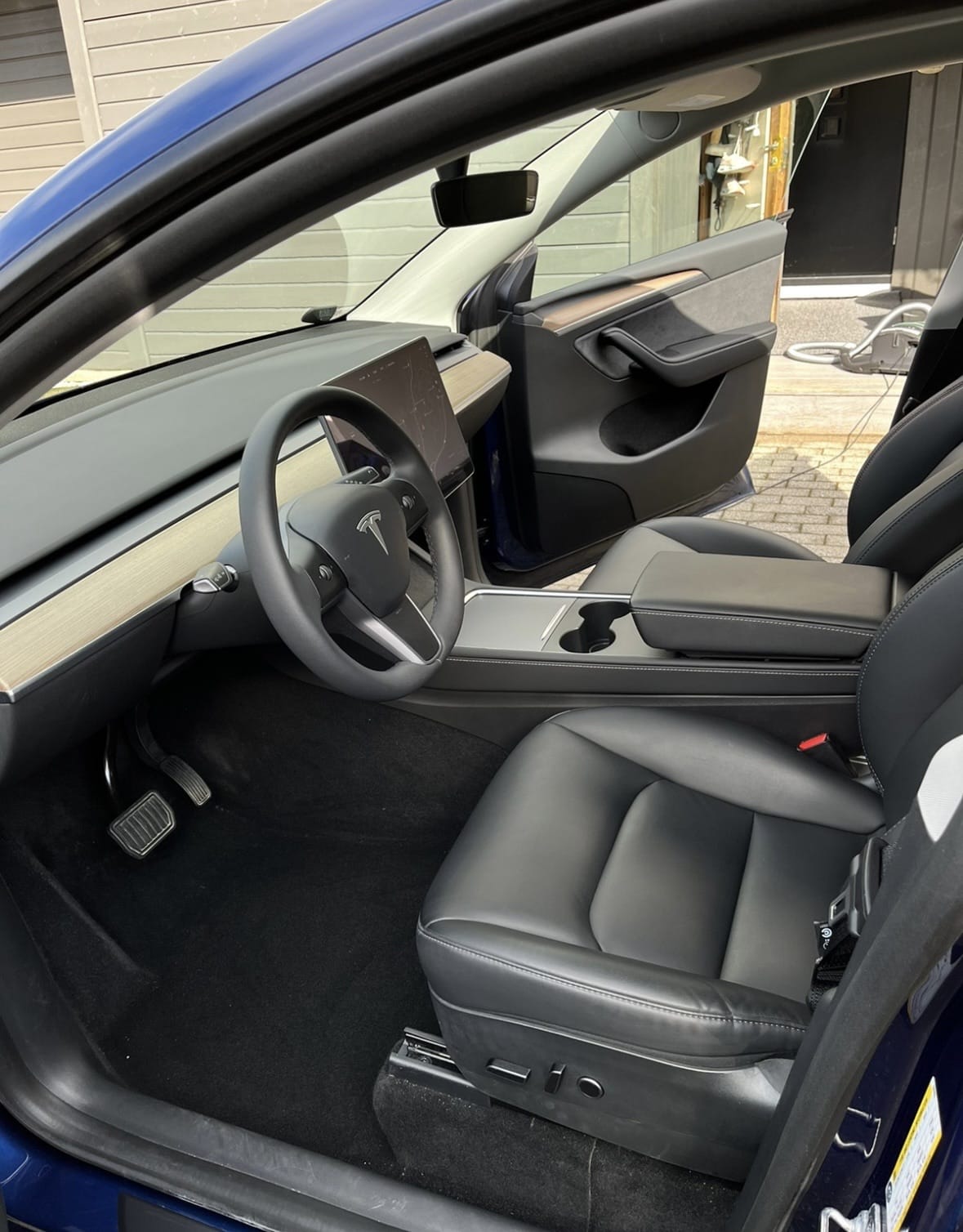 Tesla Model Y Long Range med GPS