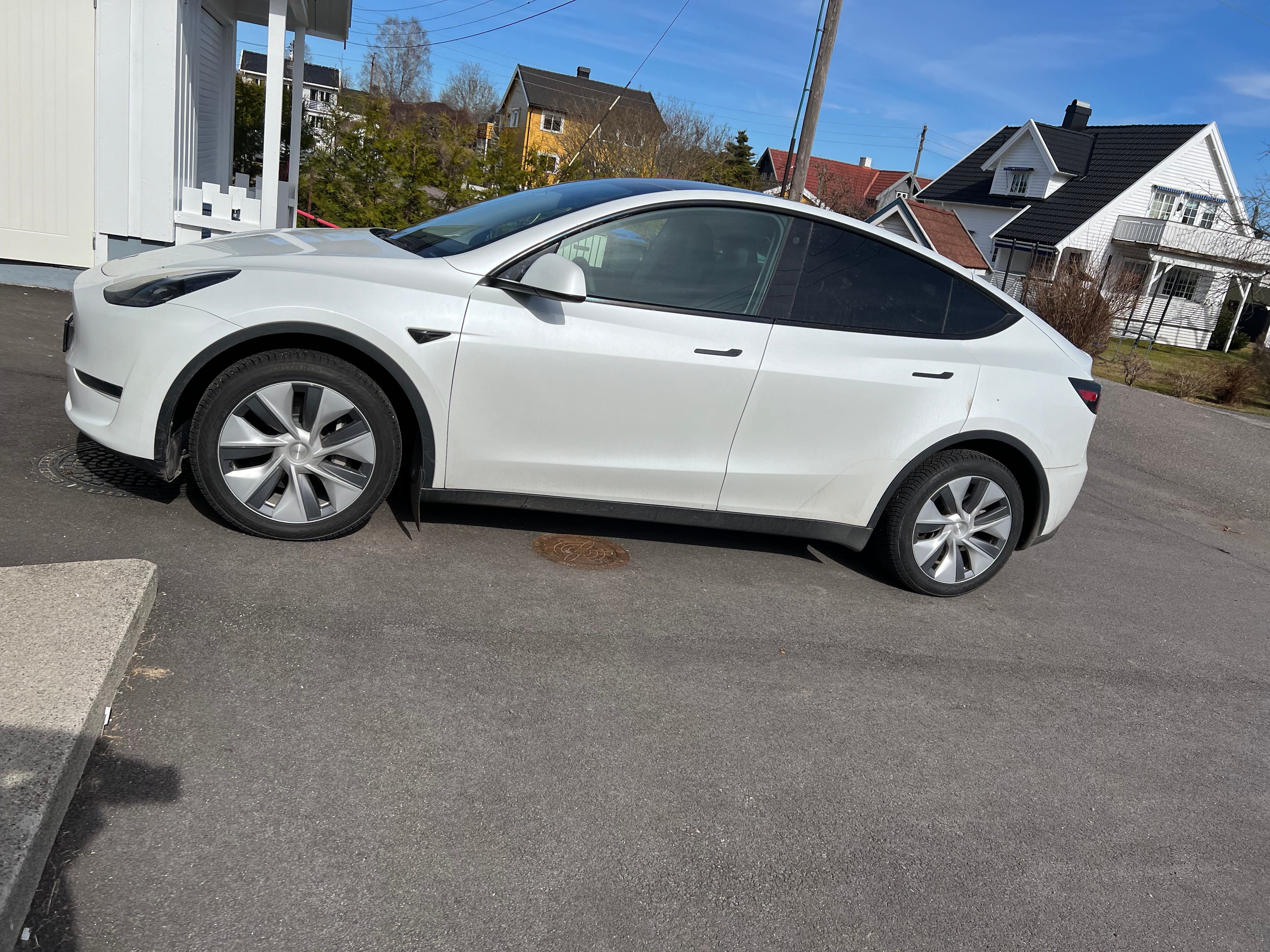 Tesla Model Y med Aircondition