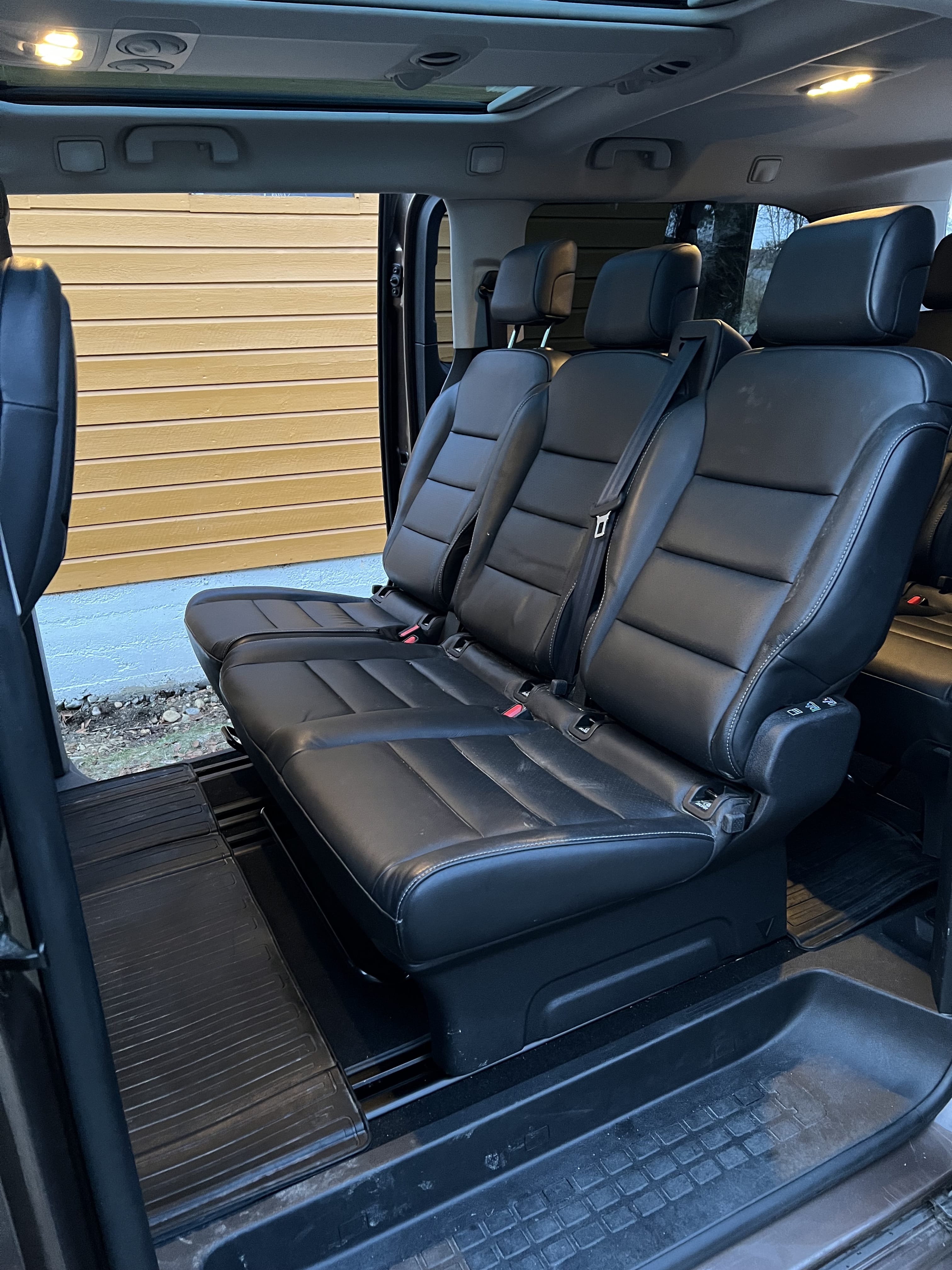 Toyota Proace Verso LANG 2,0D 177 EXECUTIVE SHUTTLE med Bluetooth audio