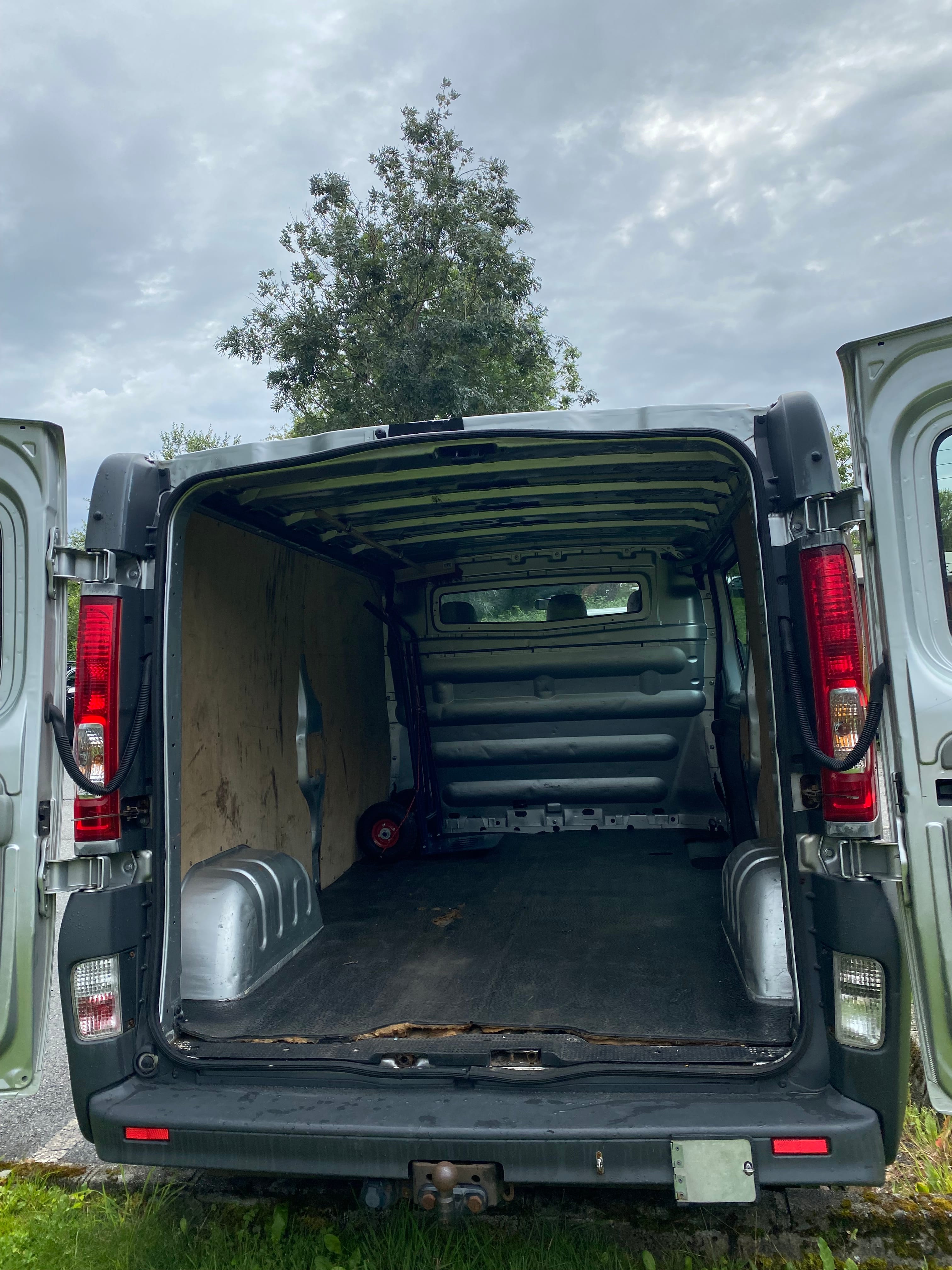 Opel Vivaro 2.0 CDTI Eco-Flex med Vinterdekk