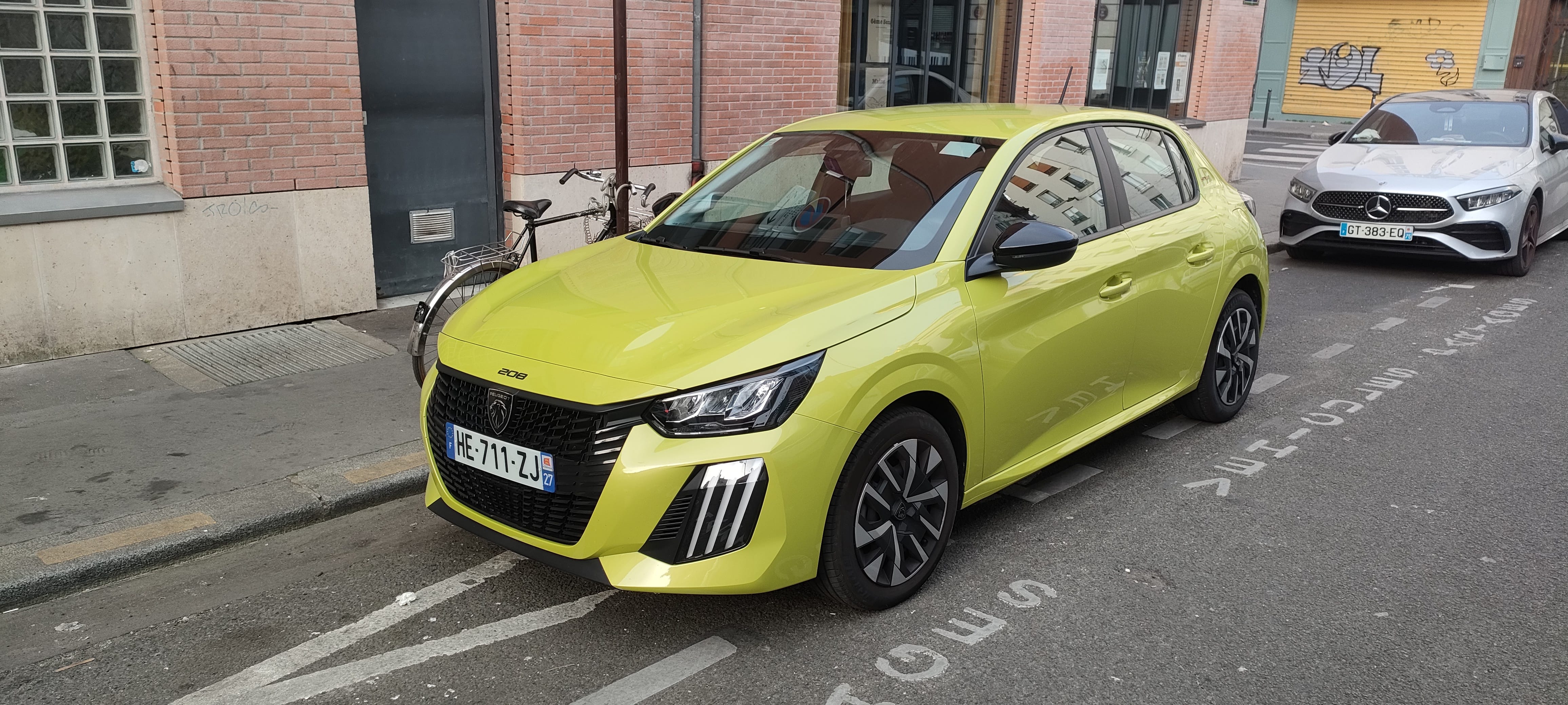 Peugeot 208, 2025, Essence 95