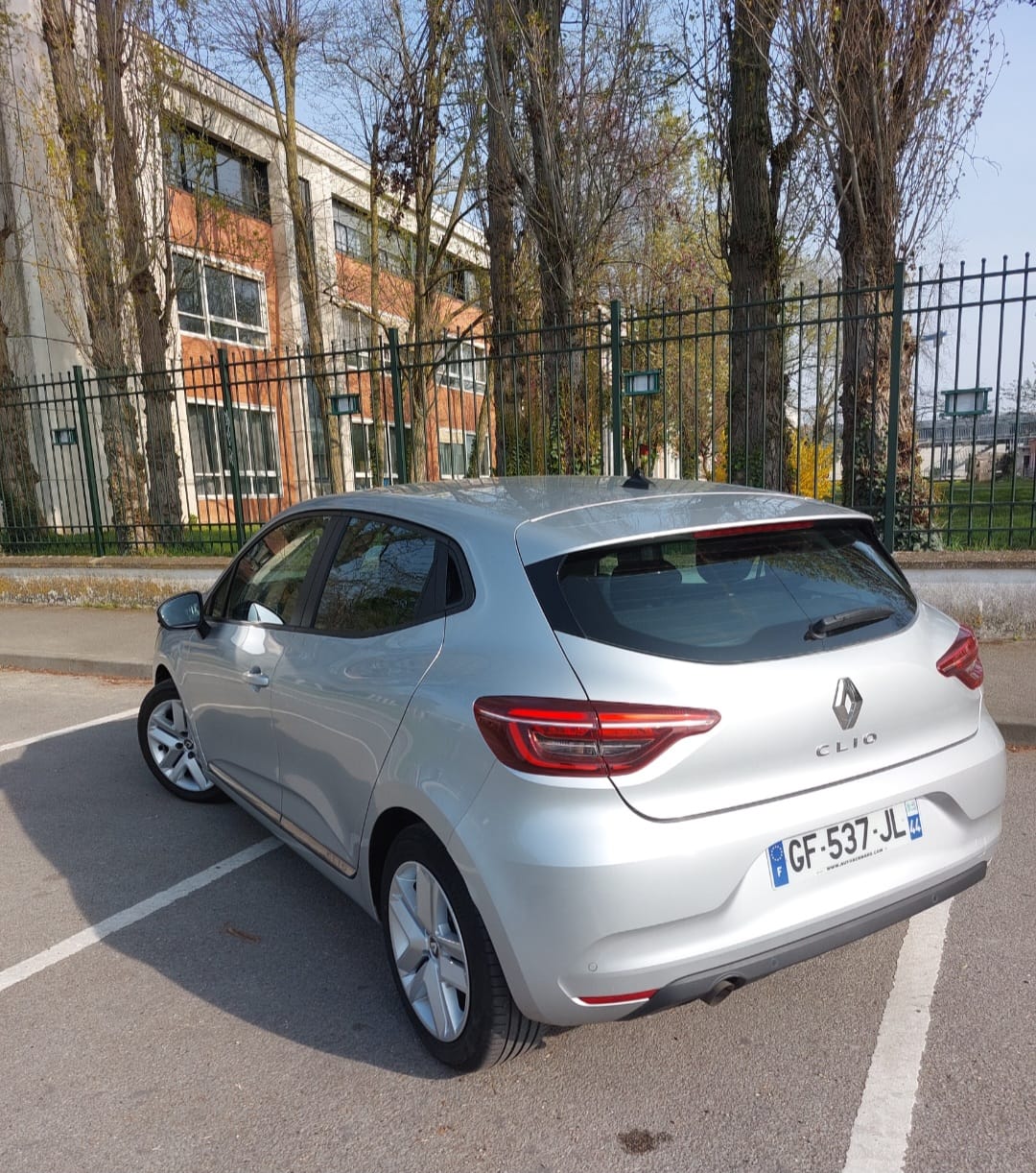 Renault Clio TCE 90 Business avec GPS