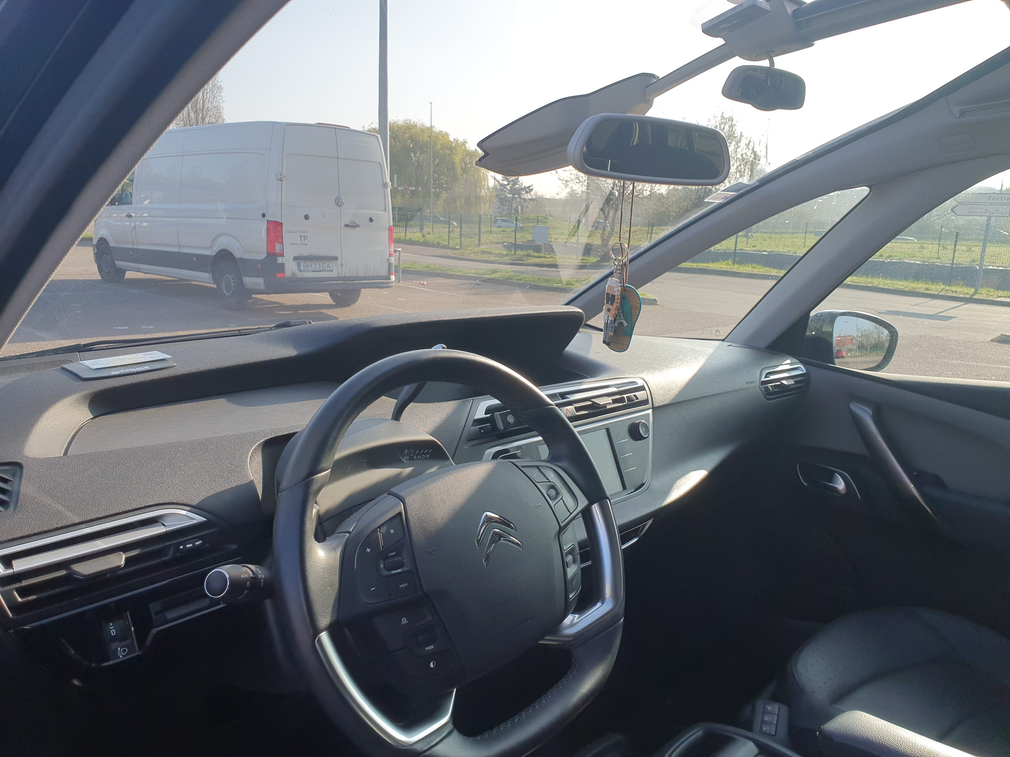 Citroen C4 Grand Spacetourer avec GPS