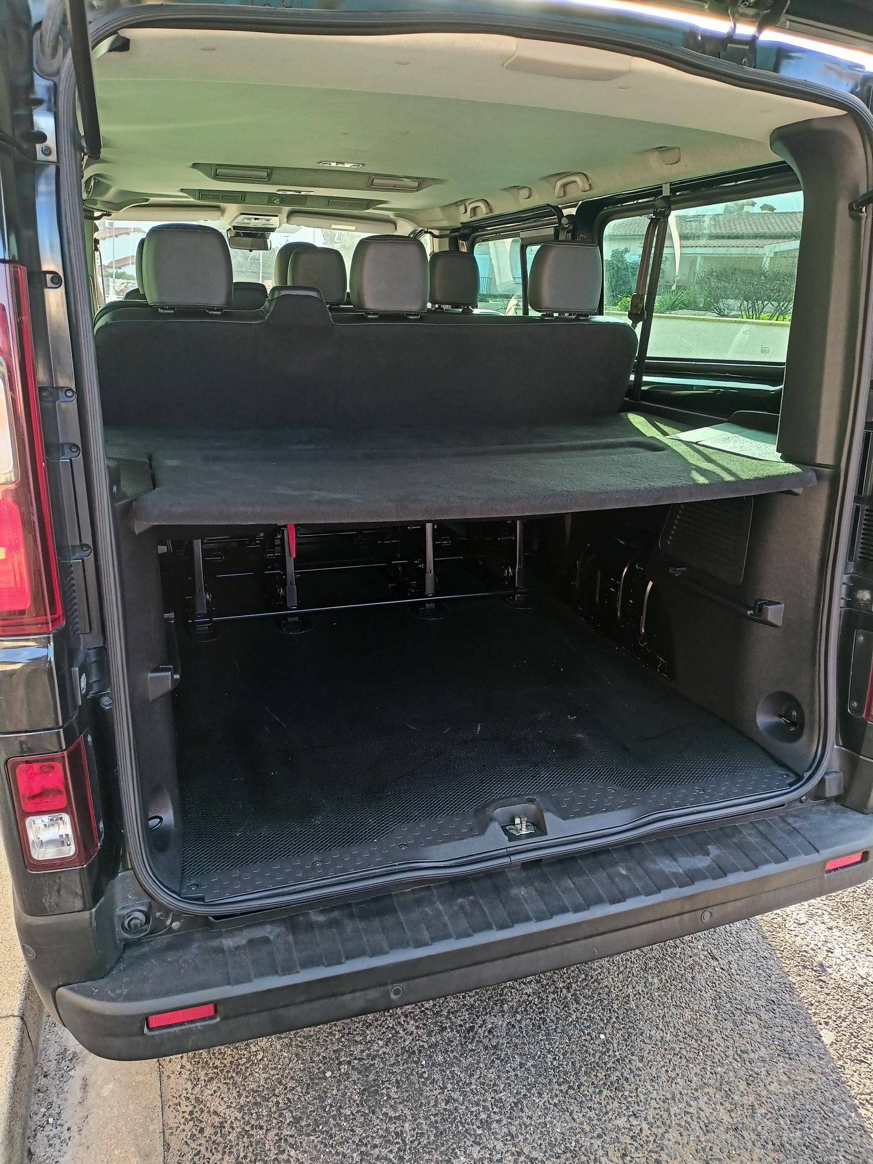 Nissan Primastar avec Entrée audio / iPod