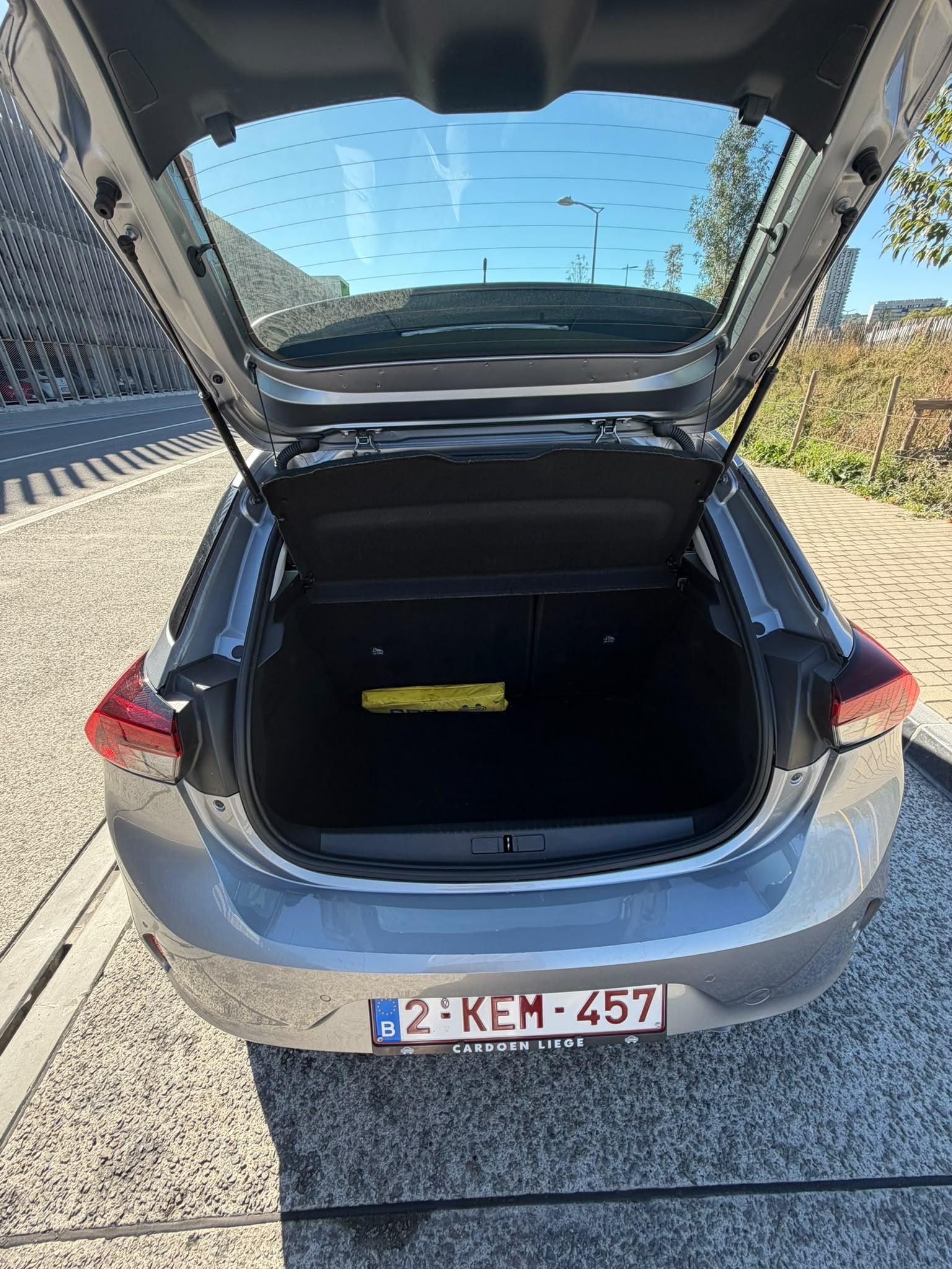 Opel Corsa 1.2 essence avec Apple CarPlay