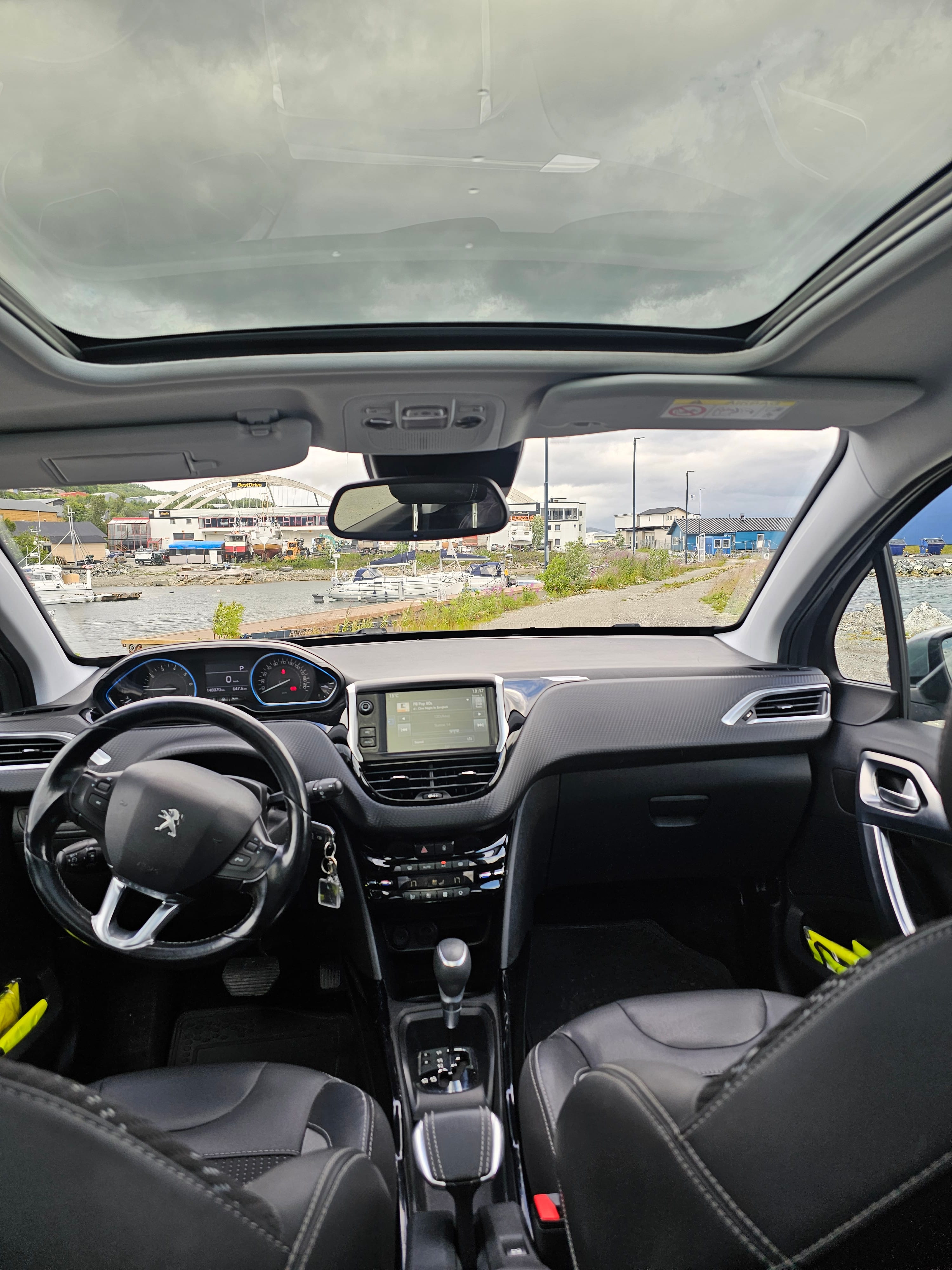 Peugeot 2008 Allure 1.2 PureTech 110 Hk Aut. mit Tempomat