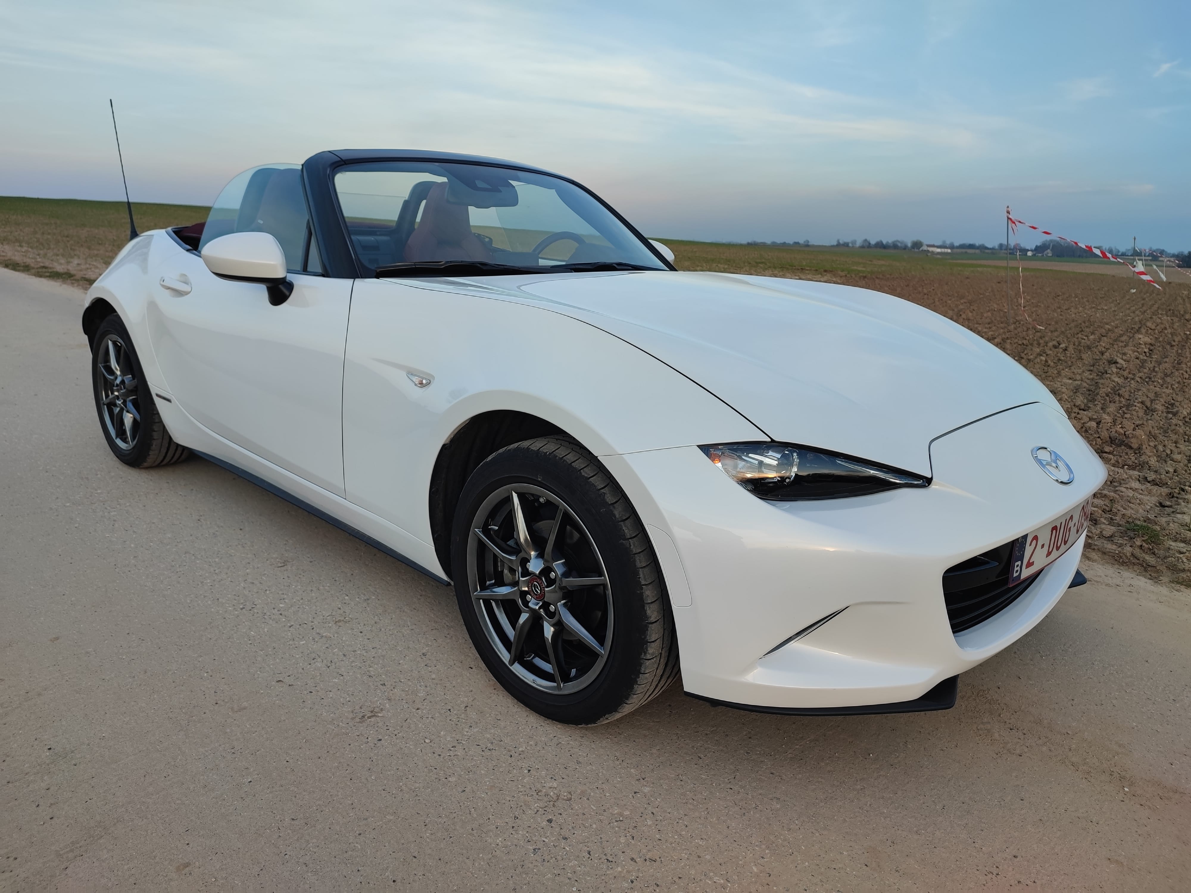 Mazda MX-5 Miata 100th Anniversary met Cruise control