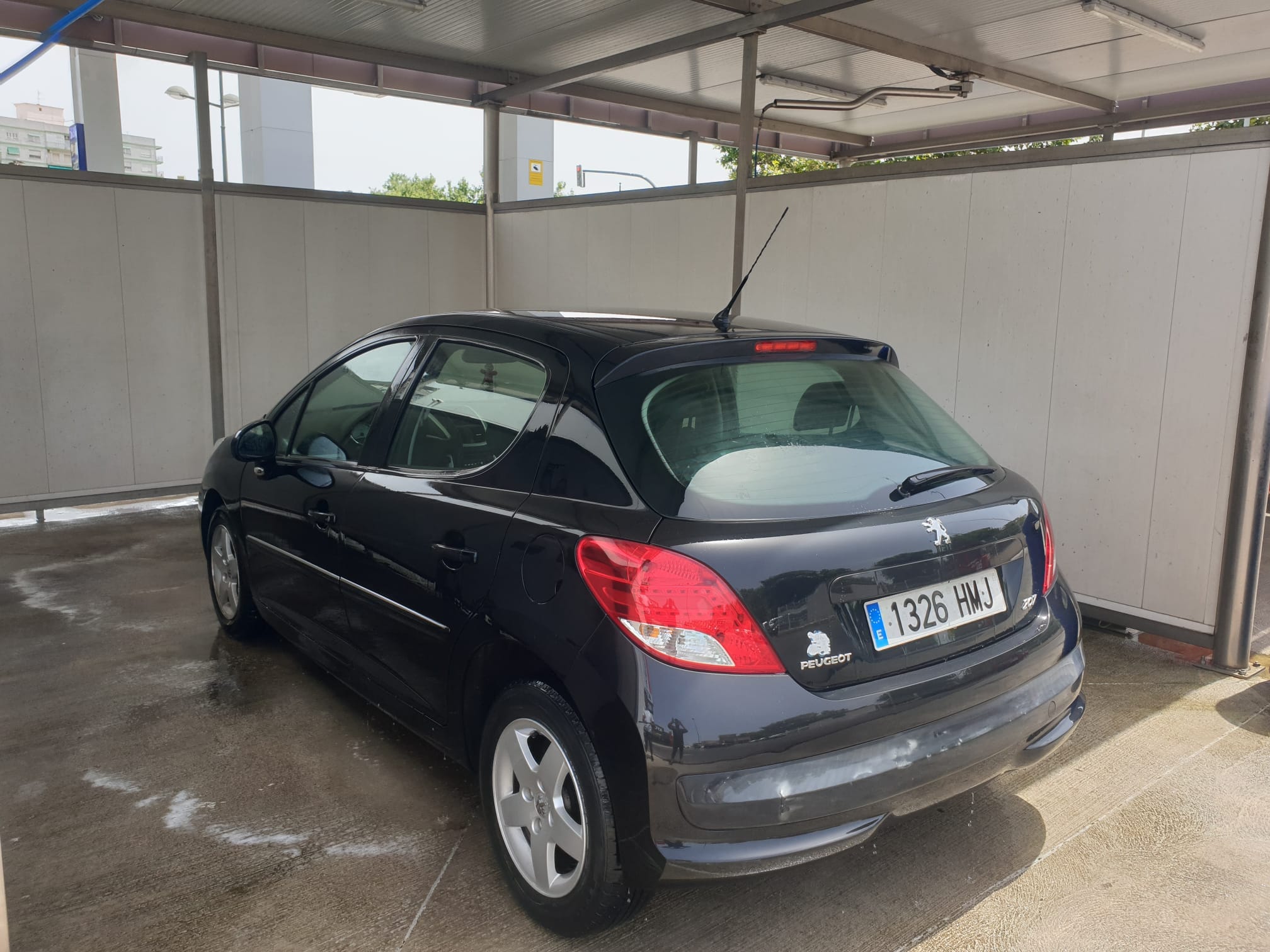 Peugeot 207 con Aire acondicionado