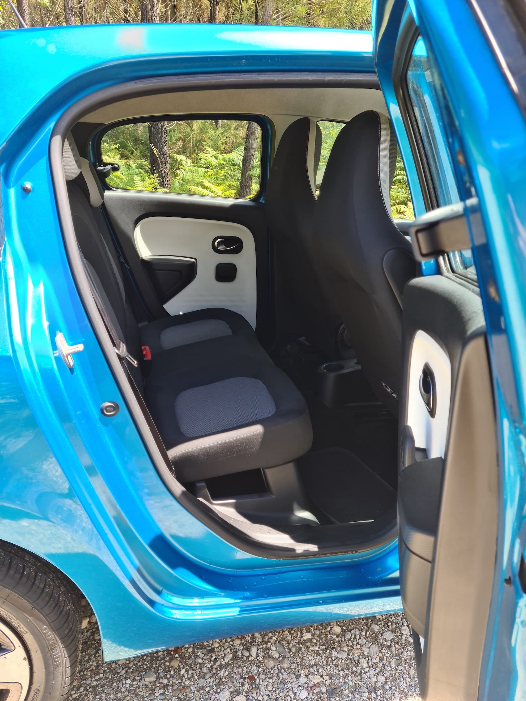Renault Twingo - Gare d'Antibes avec GPS