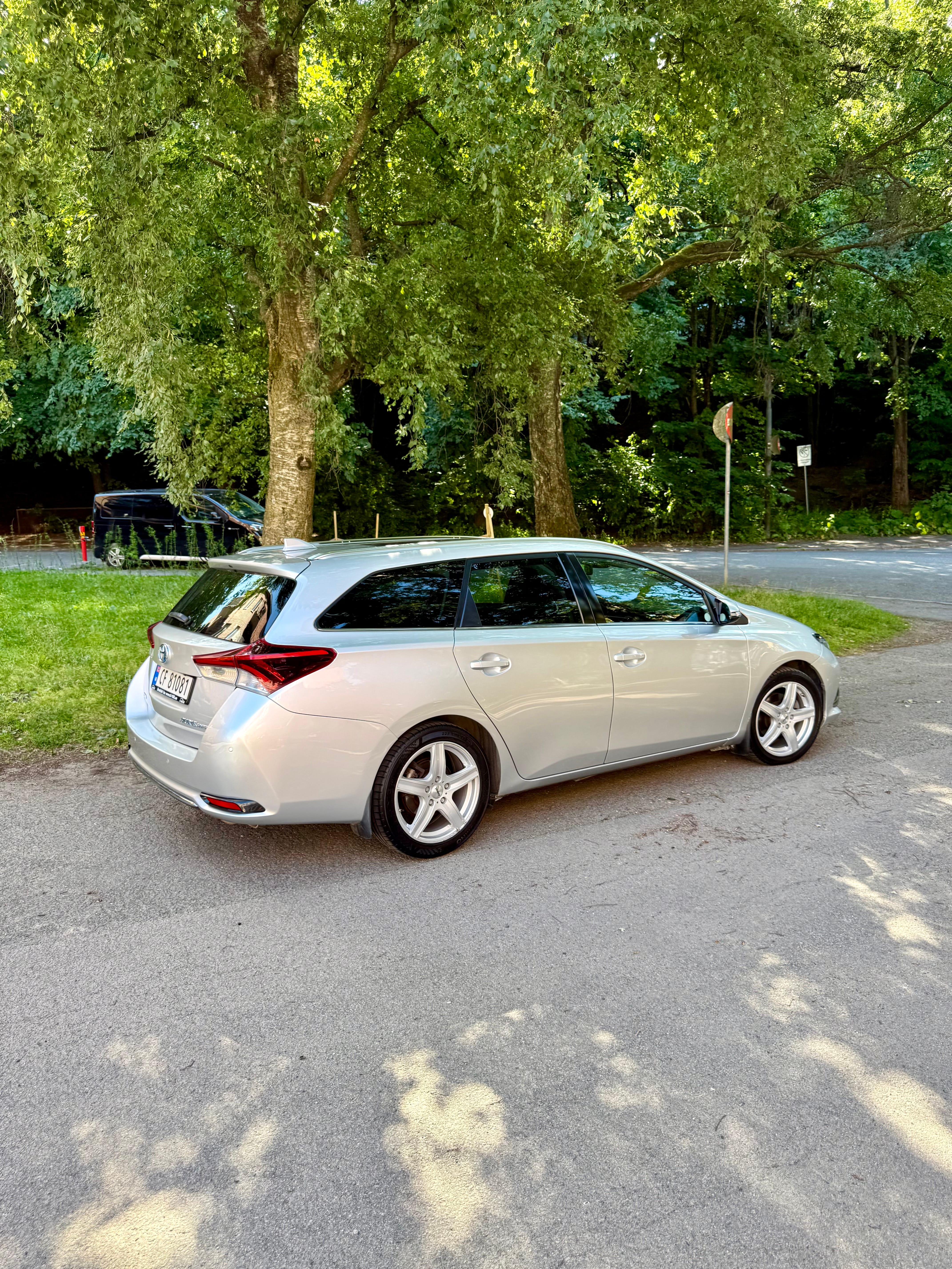 Toyota Auris with Backup camera