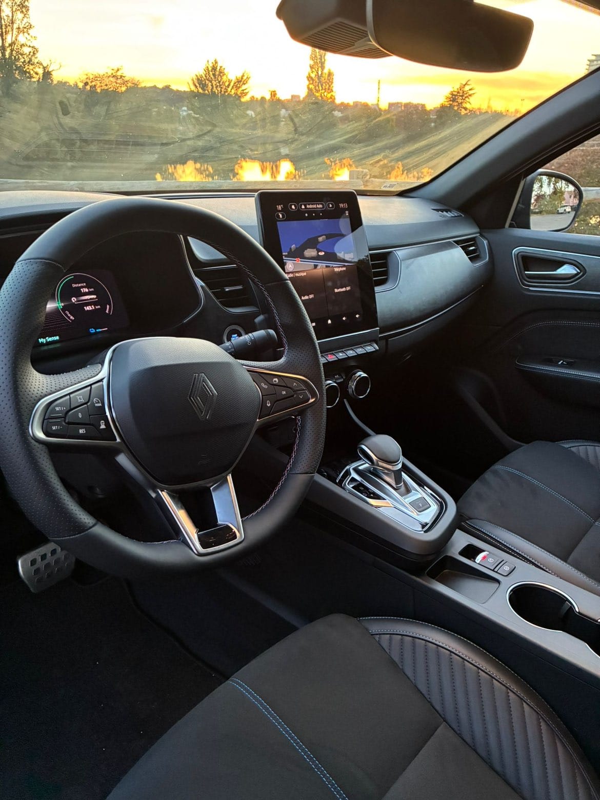 Renault Arkana E-Tech avec Coffre de toit