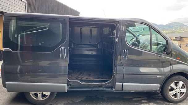 Opel Vivaro med Vinterdekk