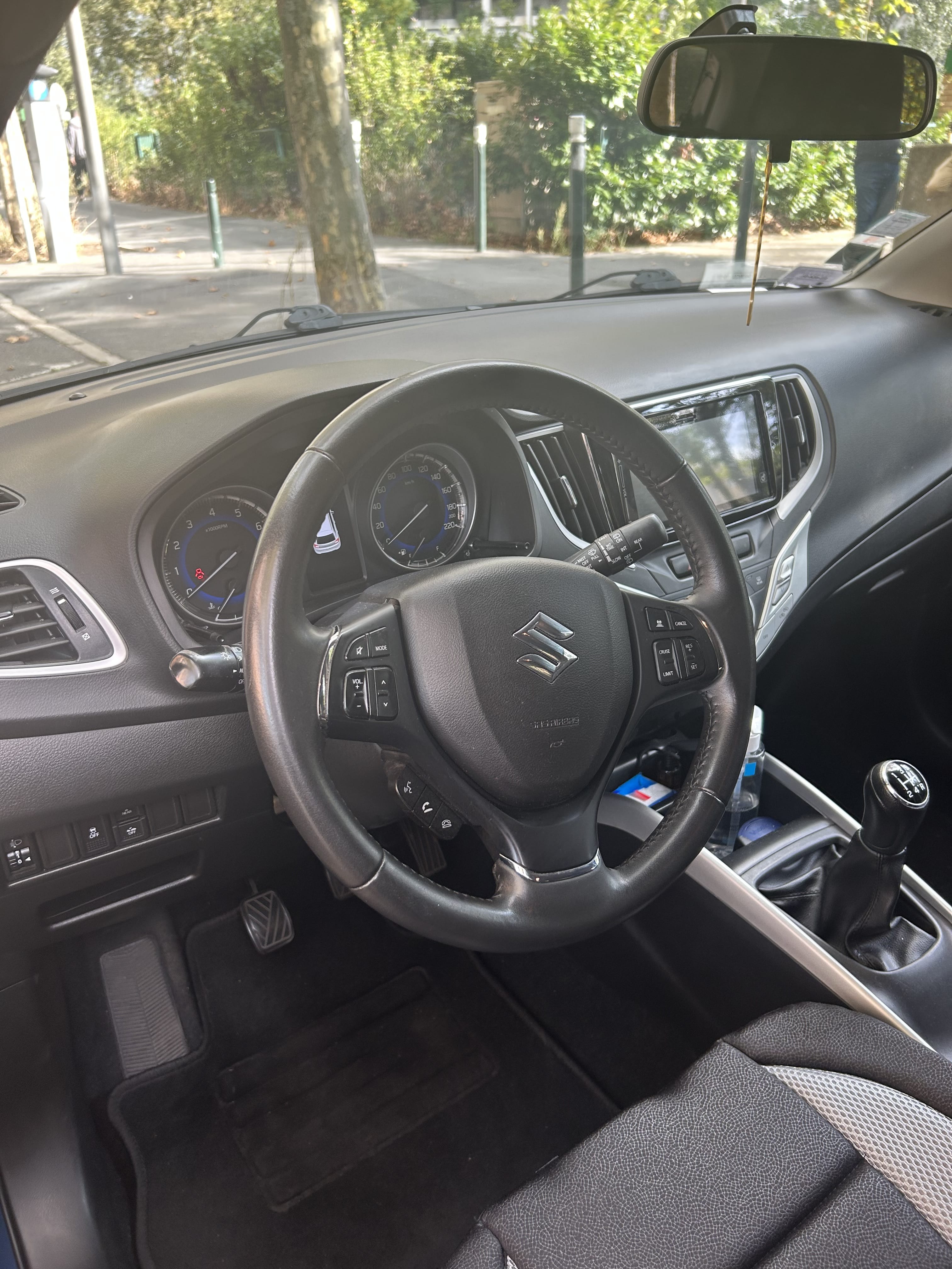 Suzuki Baleno avec Régulateur de vitesse