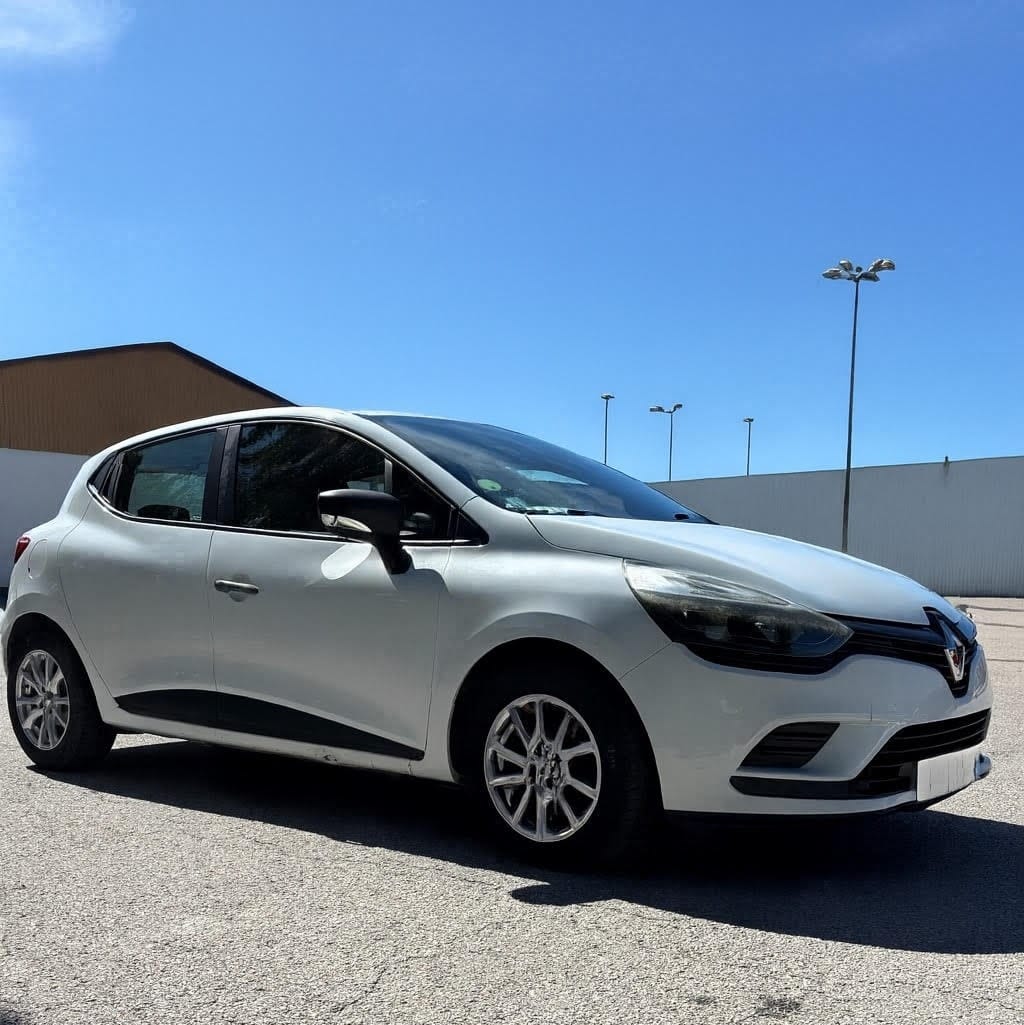 Renault Clio avec Pneus neige