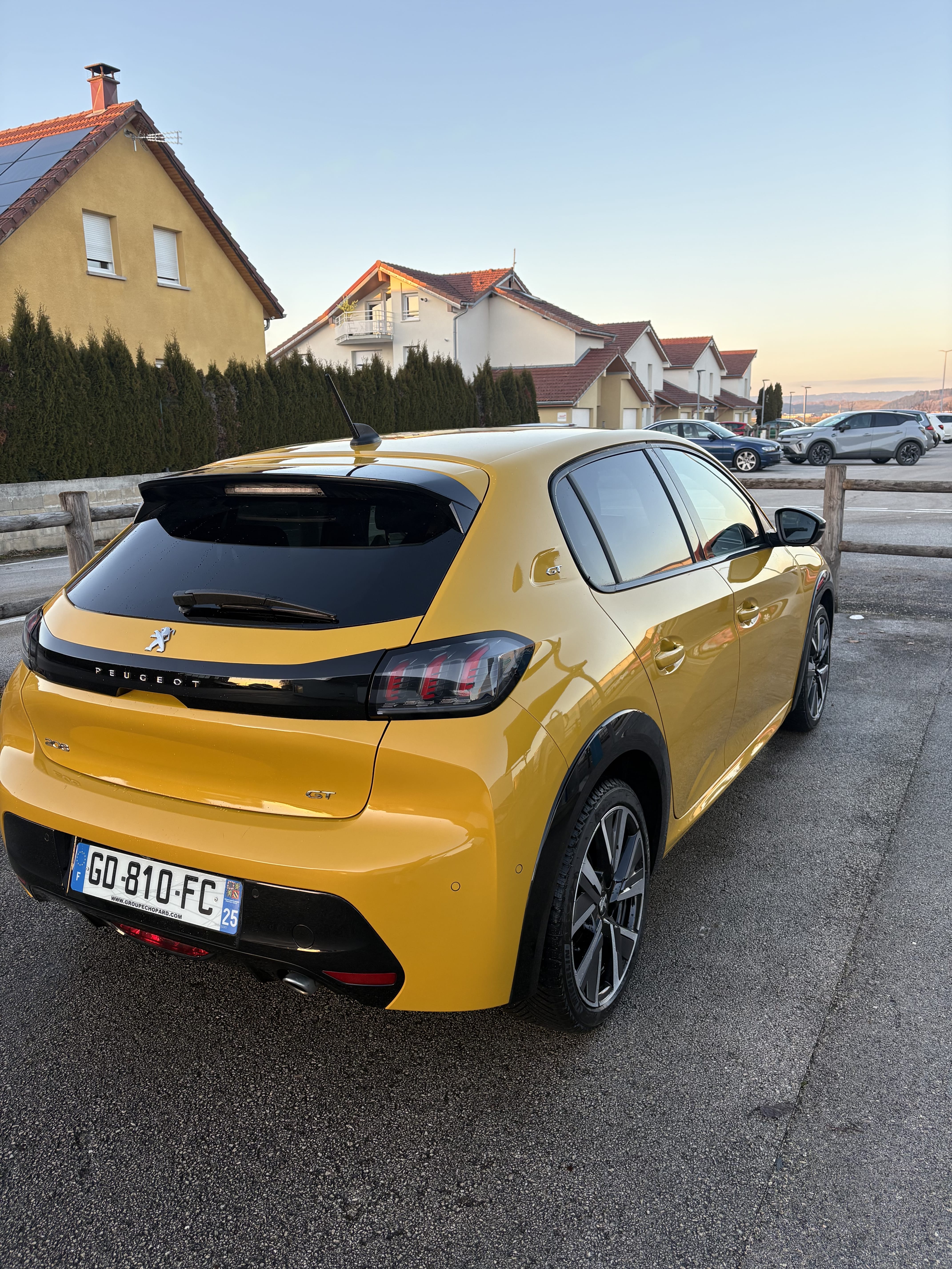 Peugeot 208 GTI avec GPS