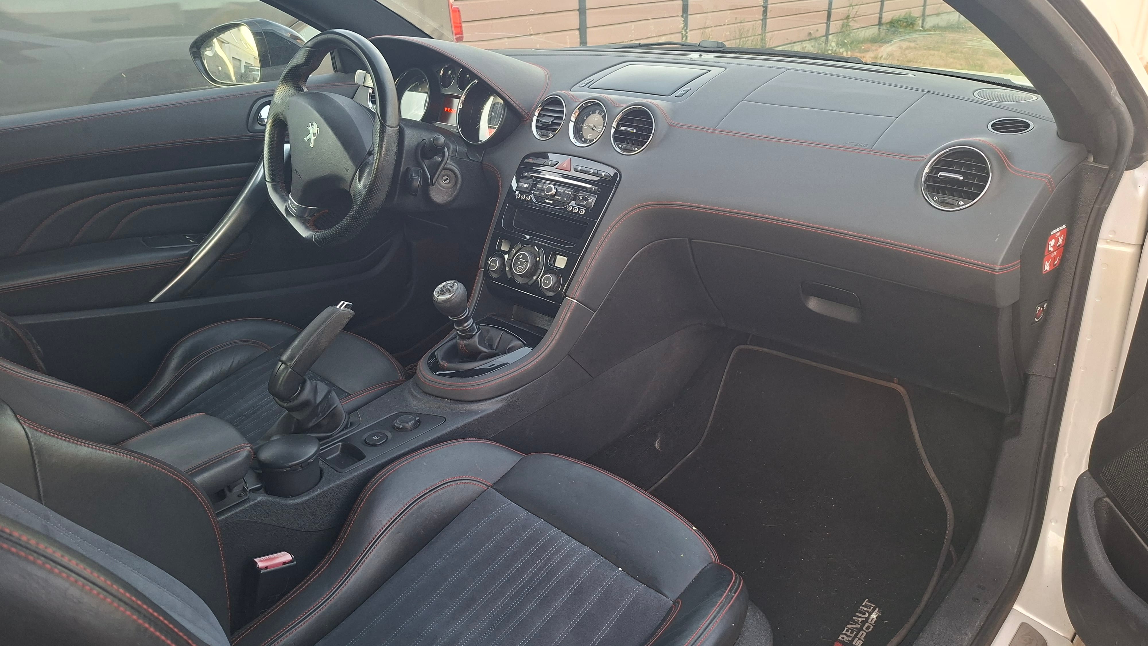 Peugeot RCZ avec Régulateur de vitesse