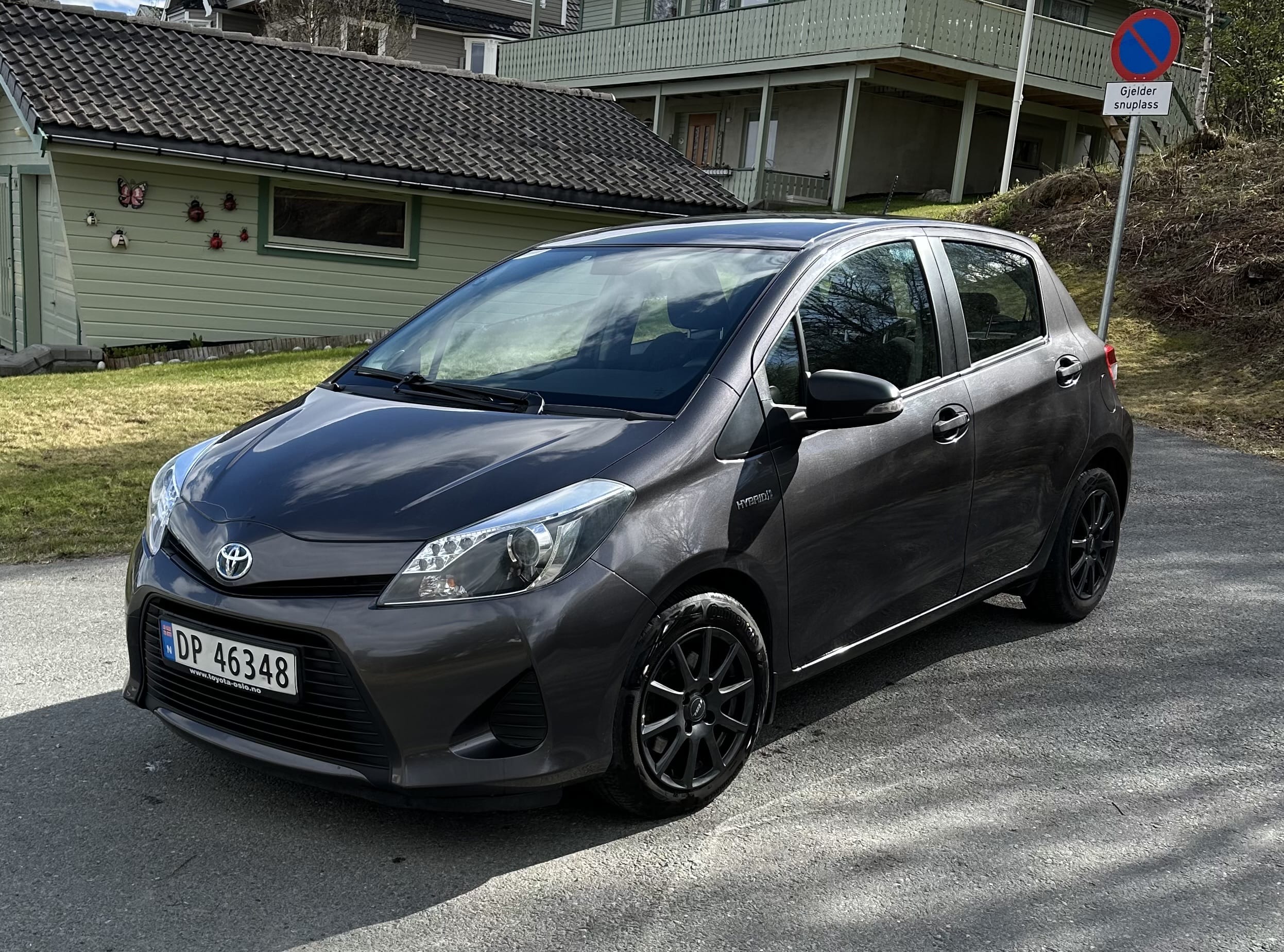 Toyota Yaris Hybrid, 2014, Blyfri 95 / Elektrisch (hybride), automatisch