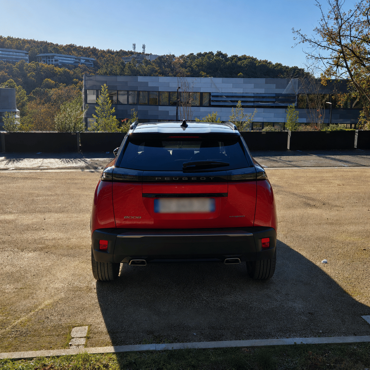 Peugeot 2008 GT hybride • Toit Pano • Caméra 360 HD • Alcantara avec Régulateur de vitesse