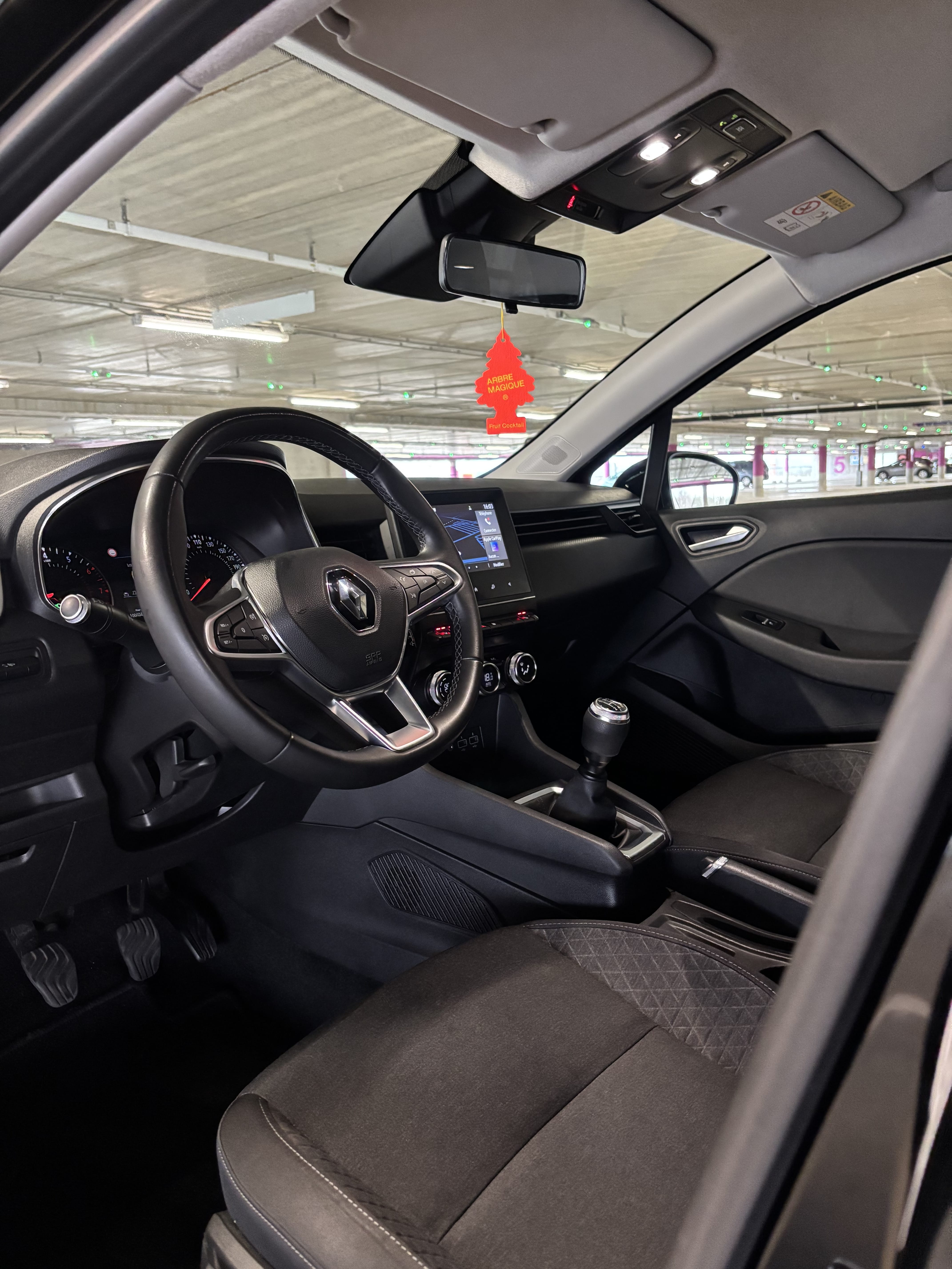 Renault Clio 1.0 TCE met Apple CarPlay