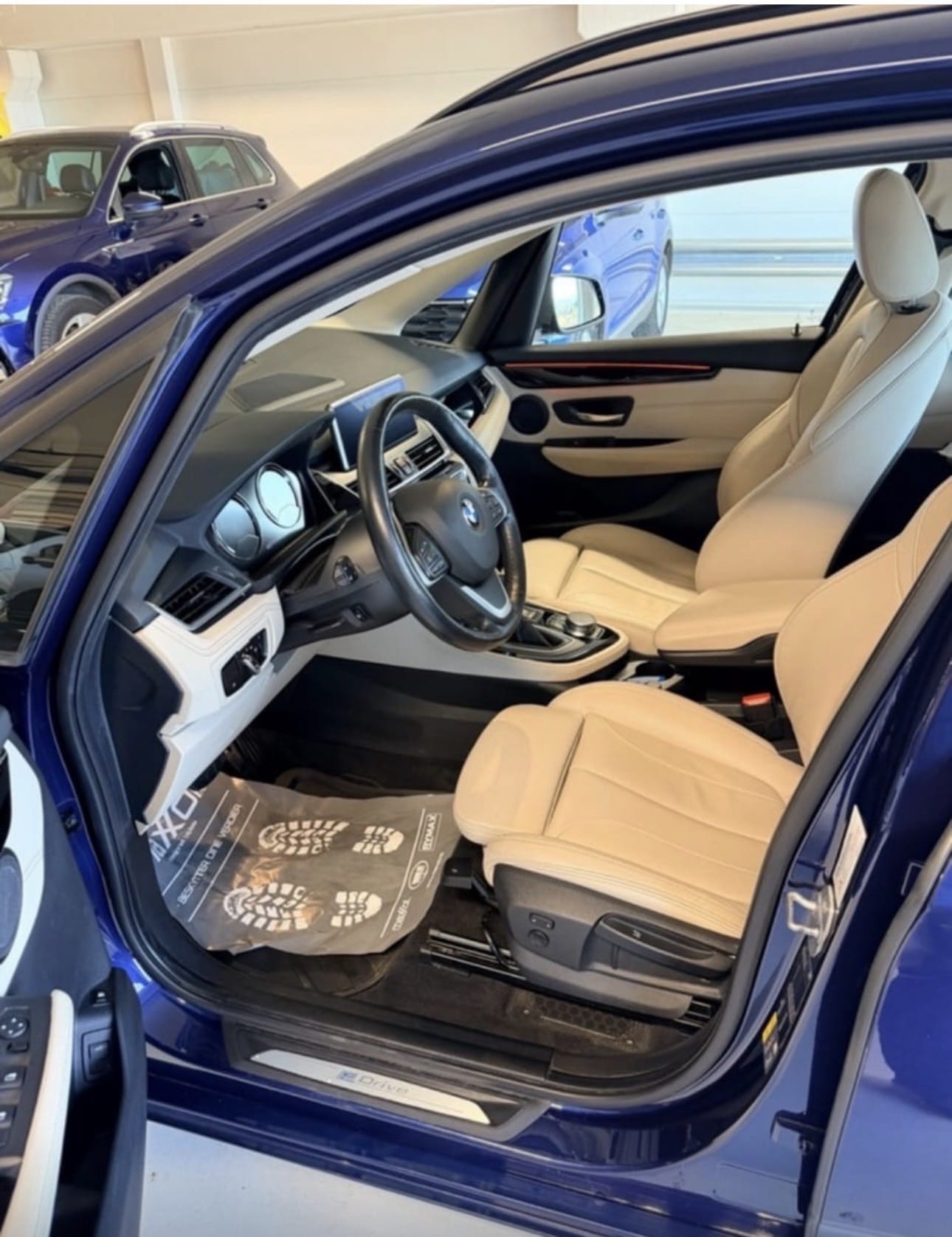 BMW 220d xDrive Active Tourer F45 med GPS