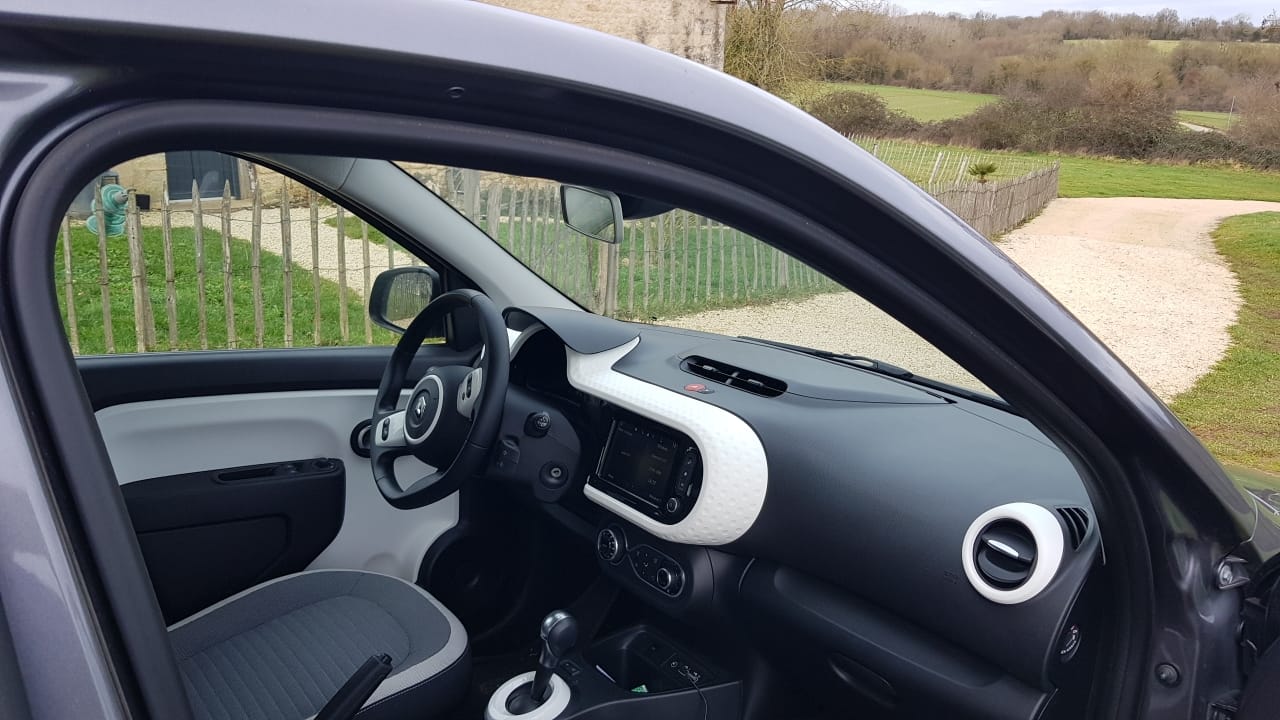 Renault Twingo E-Tech avec GPS