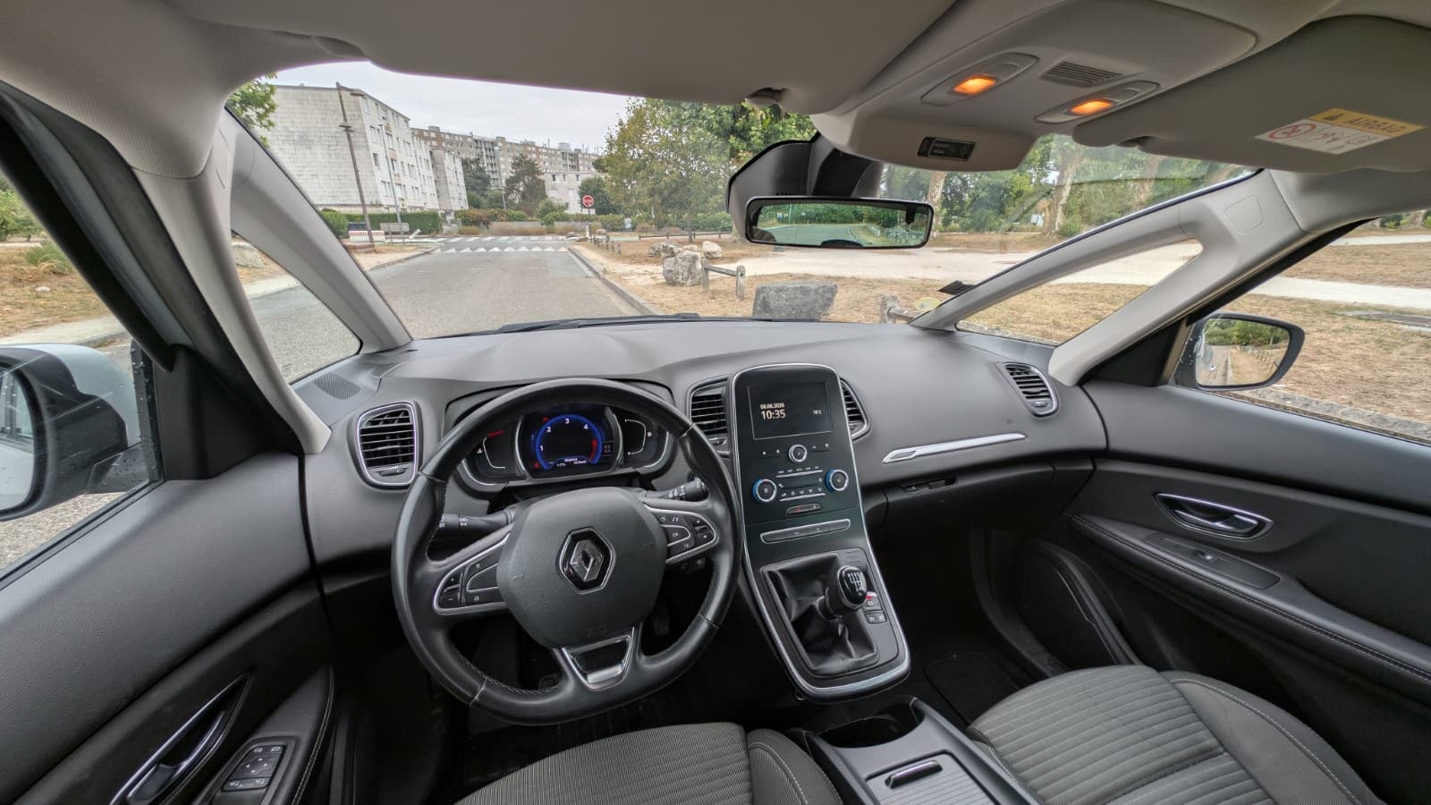 Renault Scenic FJ14 con Audio Bluetooth