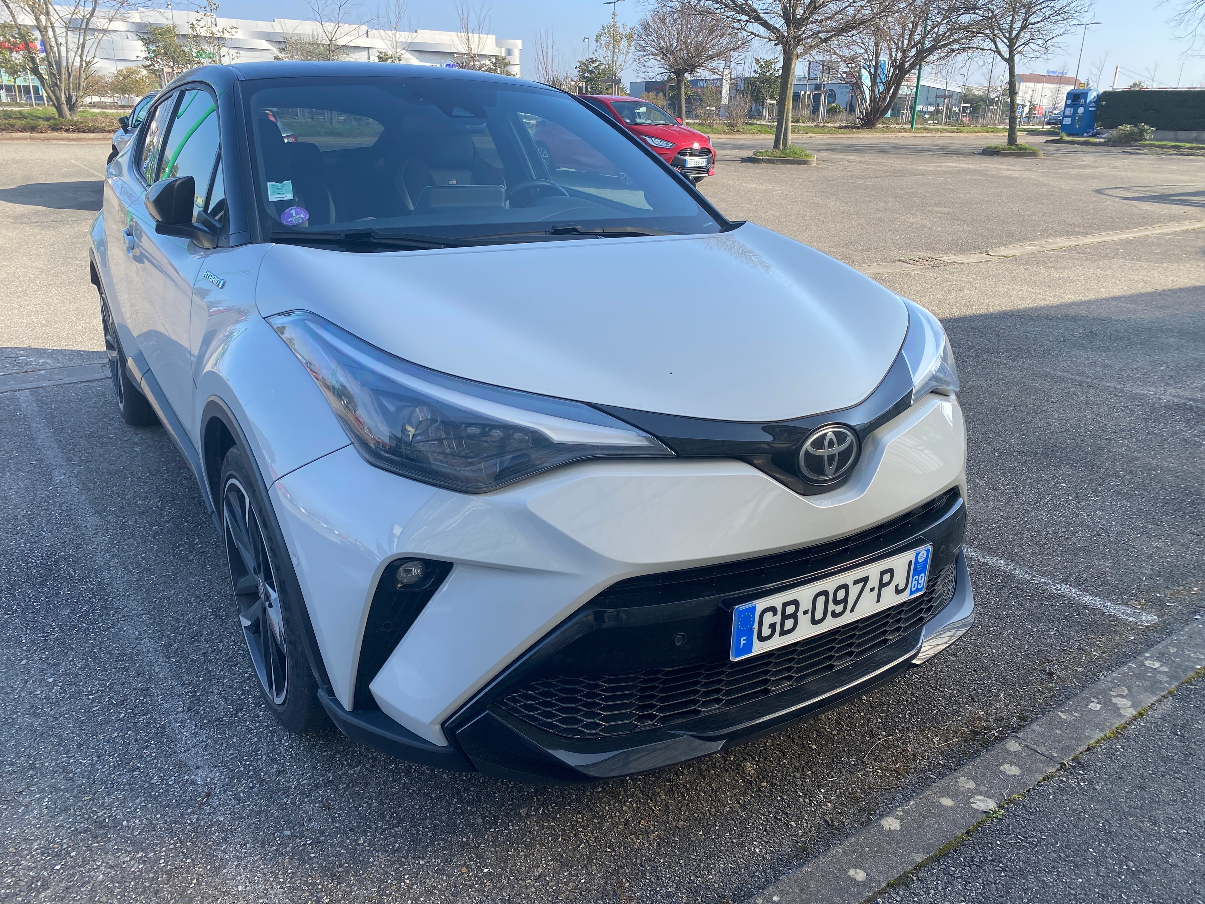 Toyota C-HR Hybrid, 2021, Essence 95 / Électrique (hybride), automatique