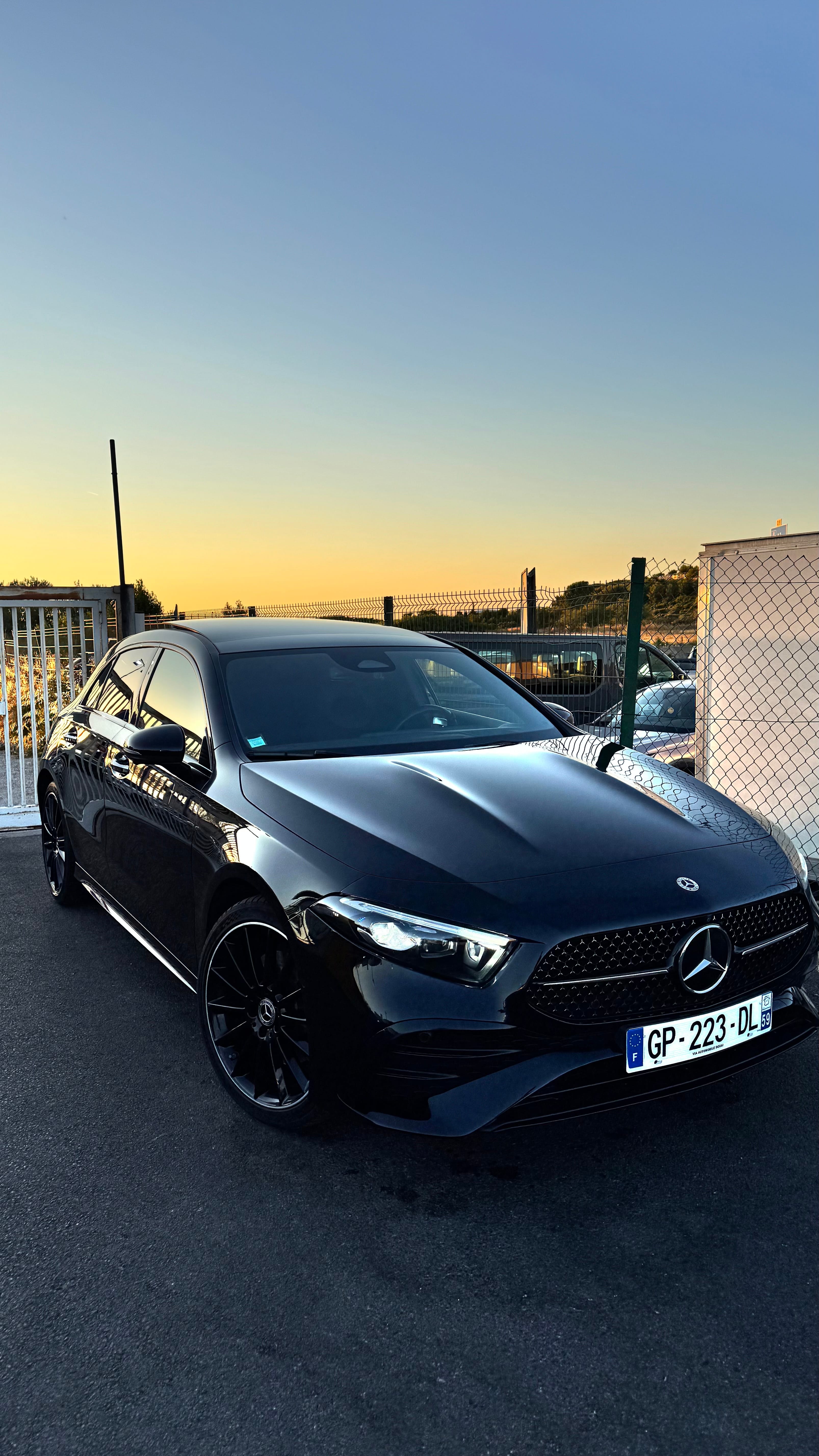 Mercedes-Benz Classe A 250 e, 2023, Essence 95 / Électrique (hybride), automatique