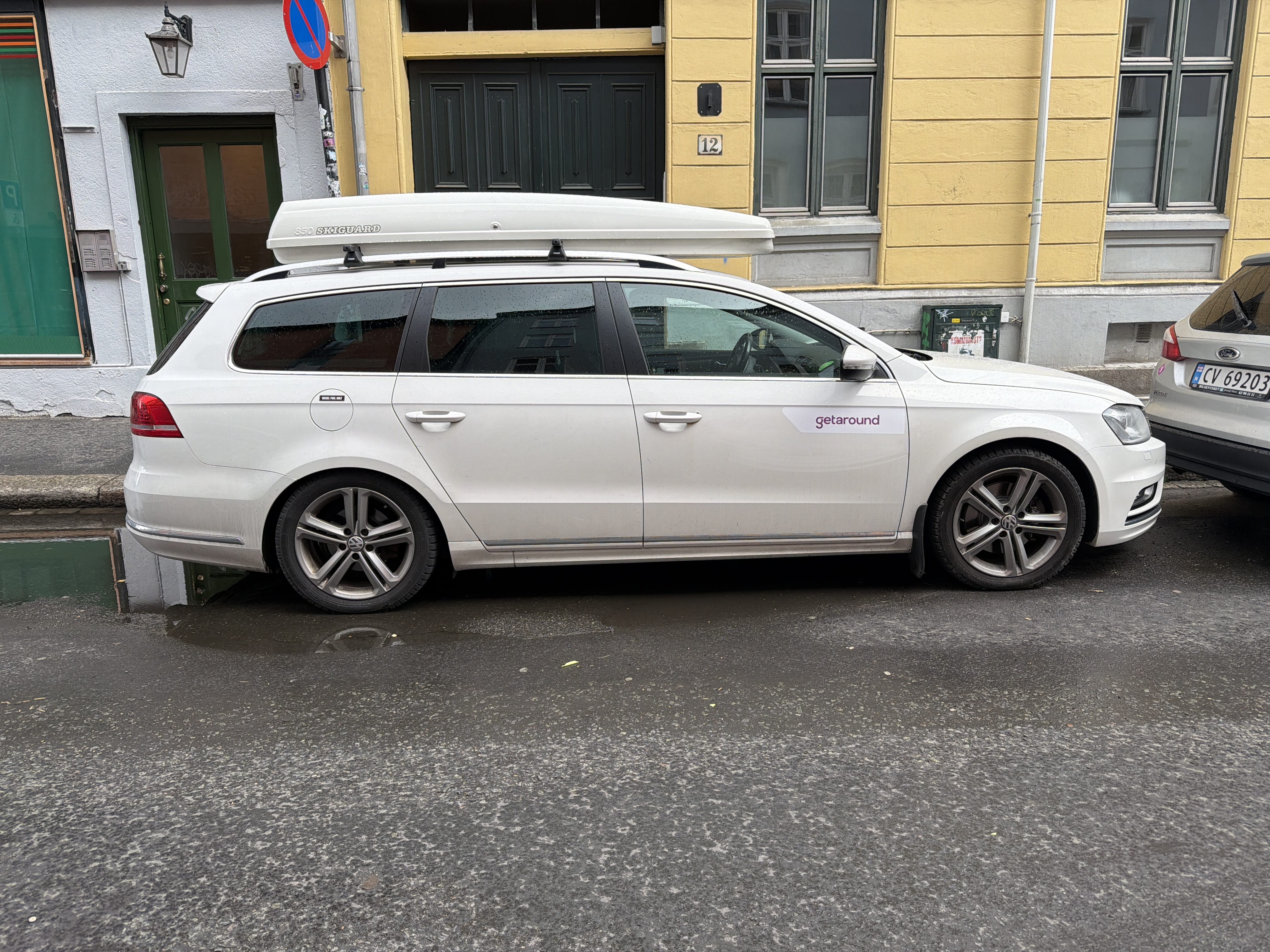 Volkswagen Passat 2.0T R-Line with Air conditioning