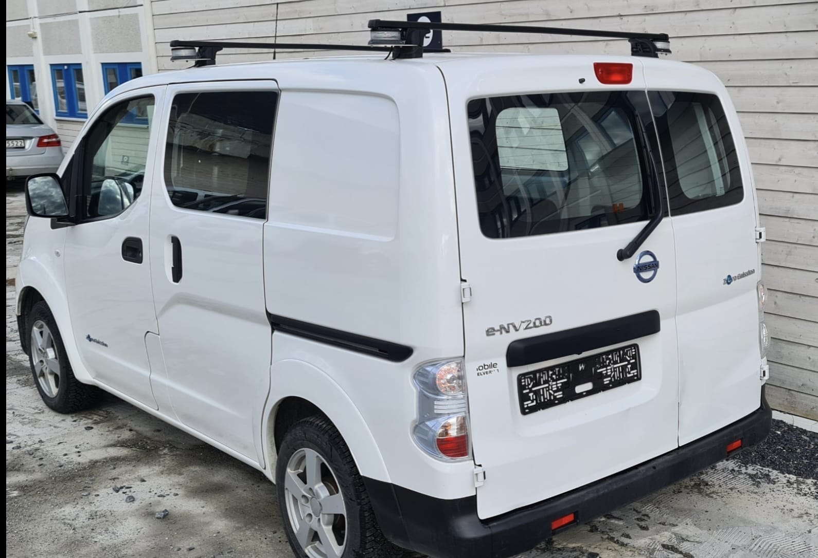 Nissan e-NV200 Varebil med GPS