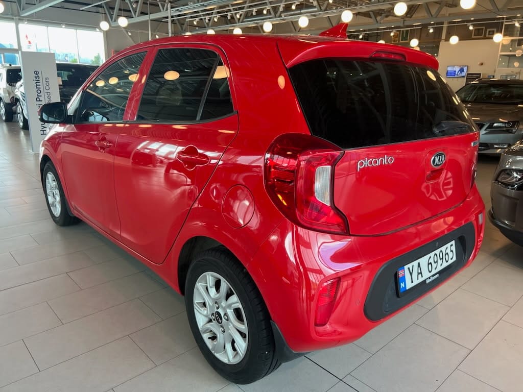 Kia Picanto with Cruise control