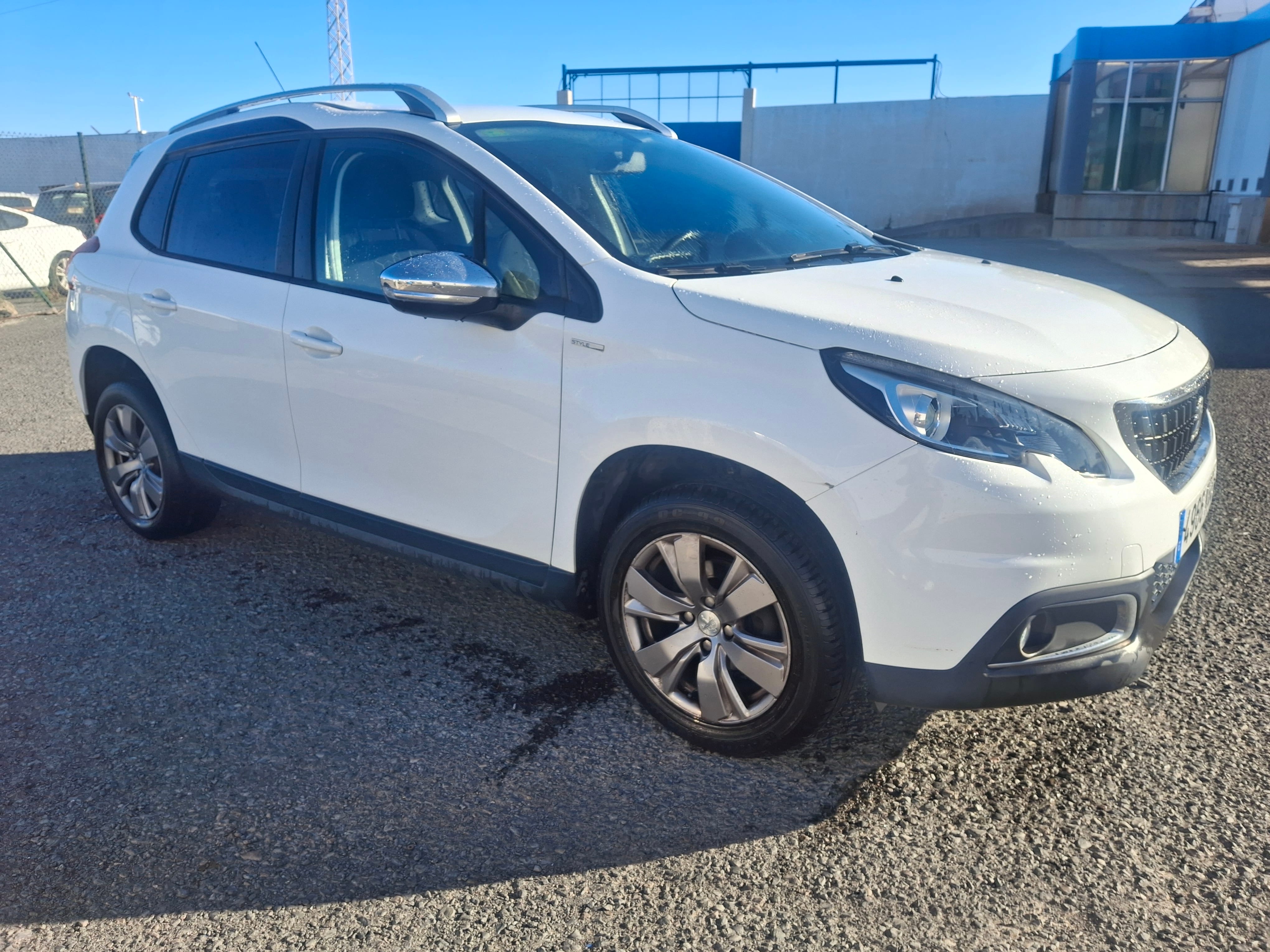 Peugeot 2008 con Aire acondicionado