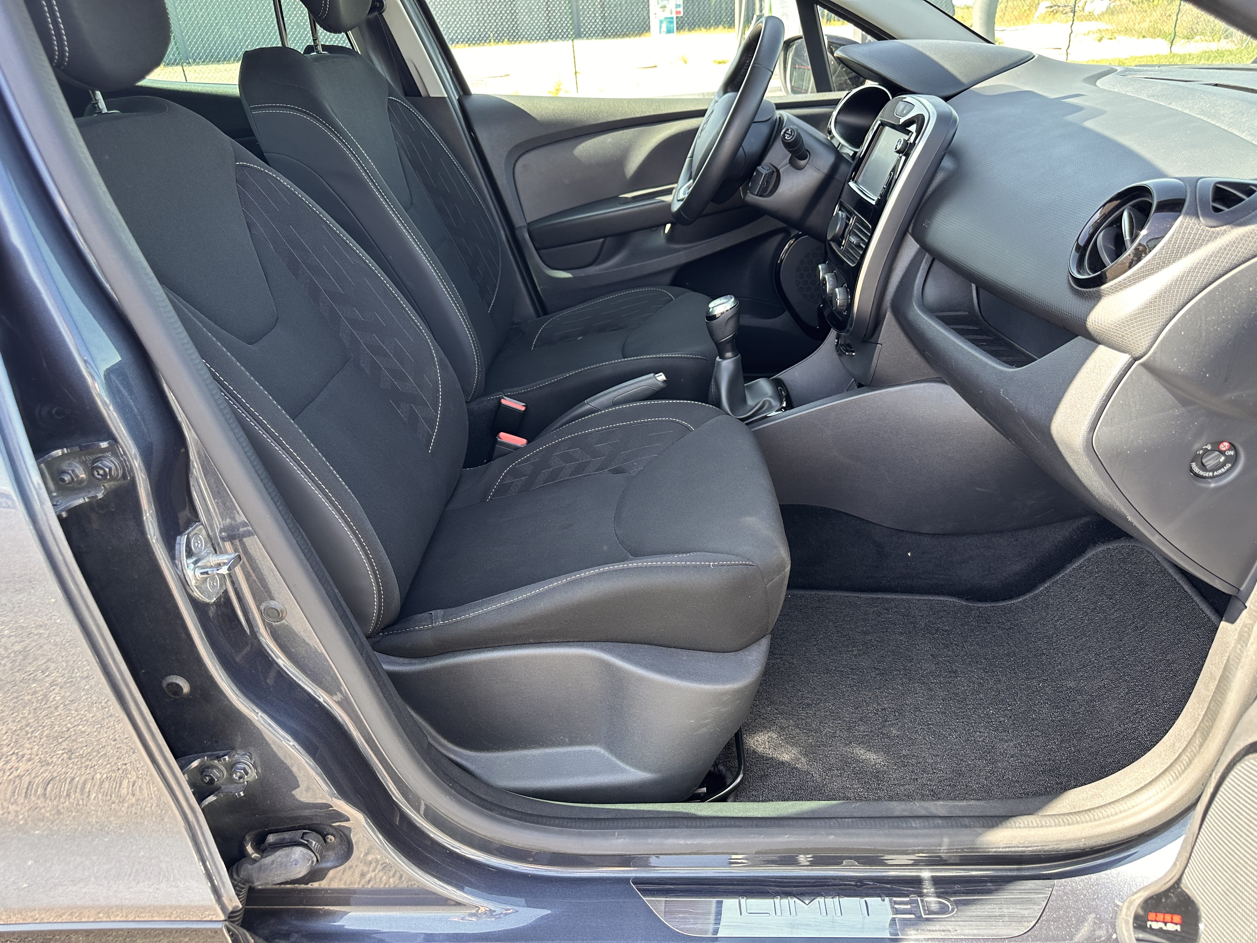 Renault Clio ESSENCE  BOITIER CONNECT H24 avec Audio Bluetooth