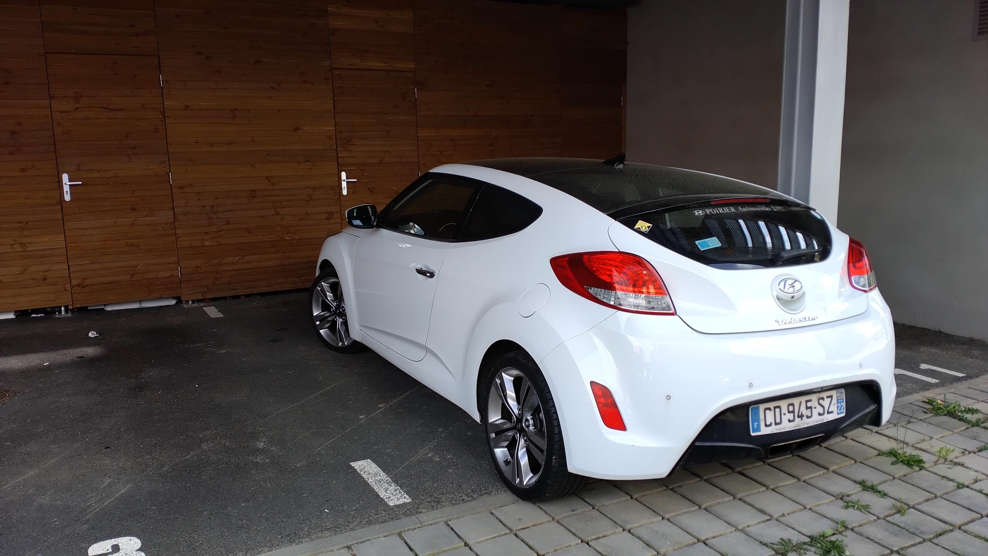Hyundai Veloster avec GPS