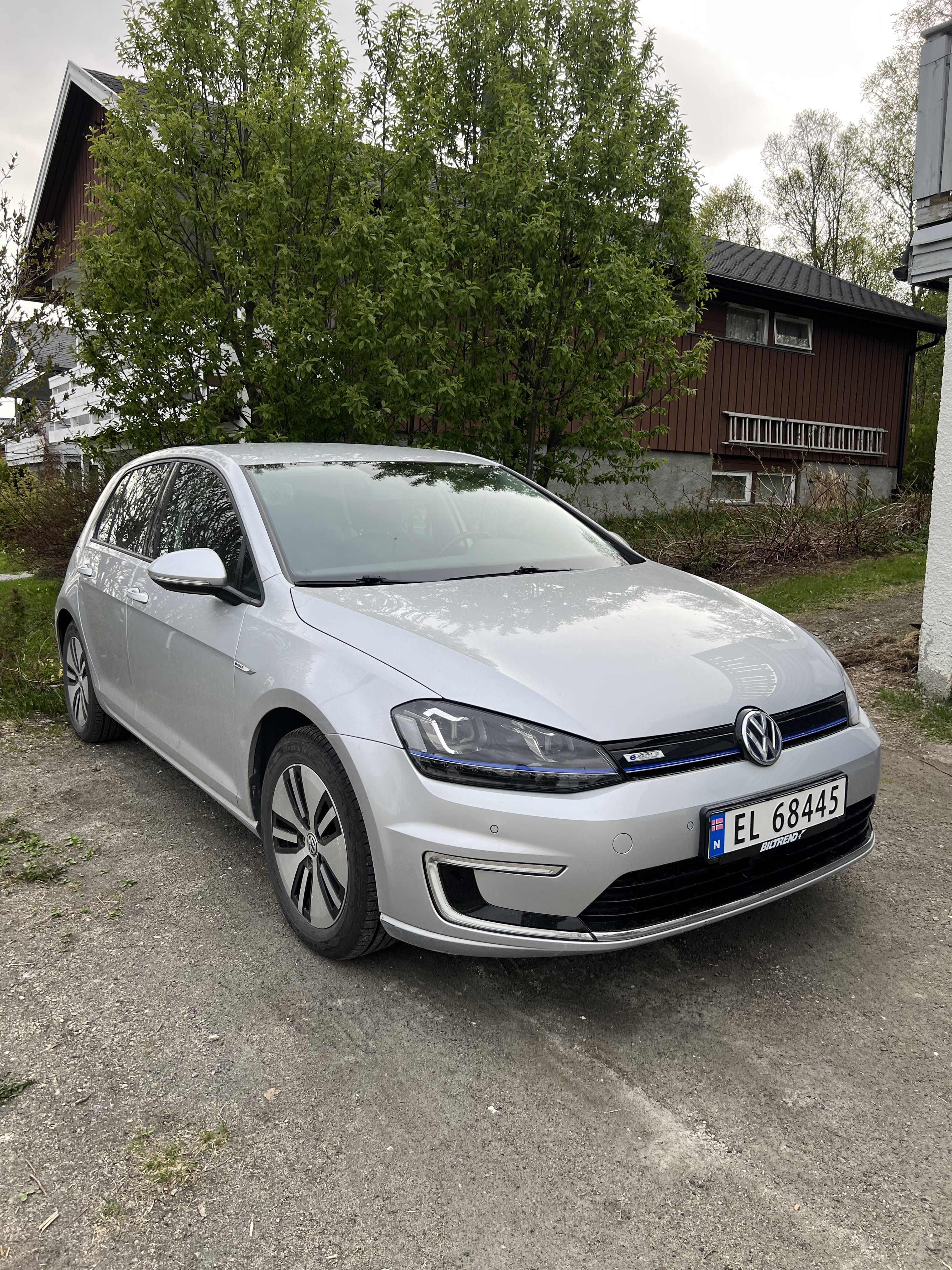 Volkswagen e-Golf, 2015, Électrique, automatique