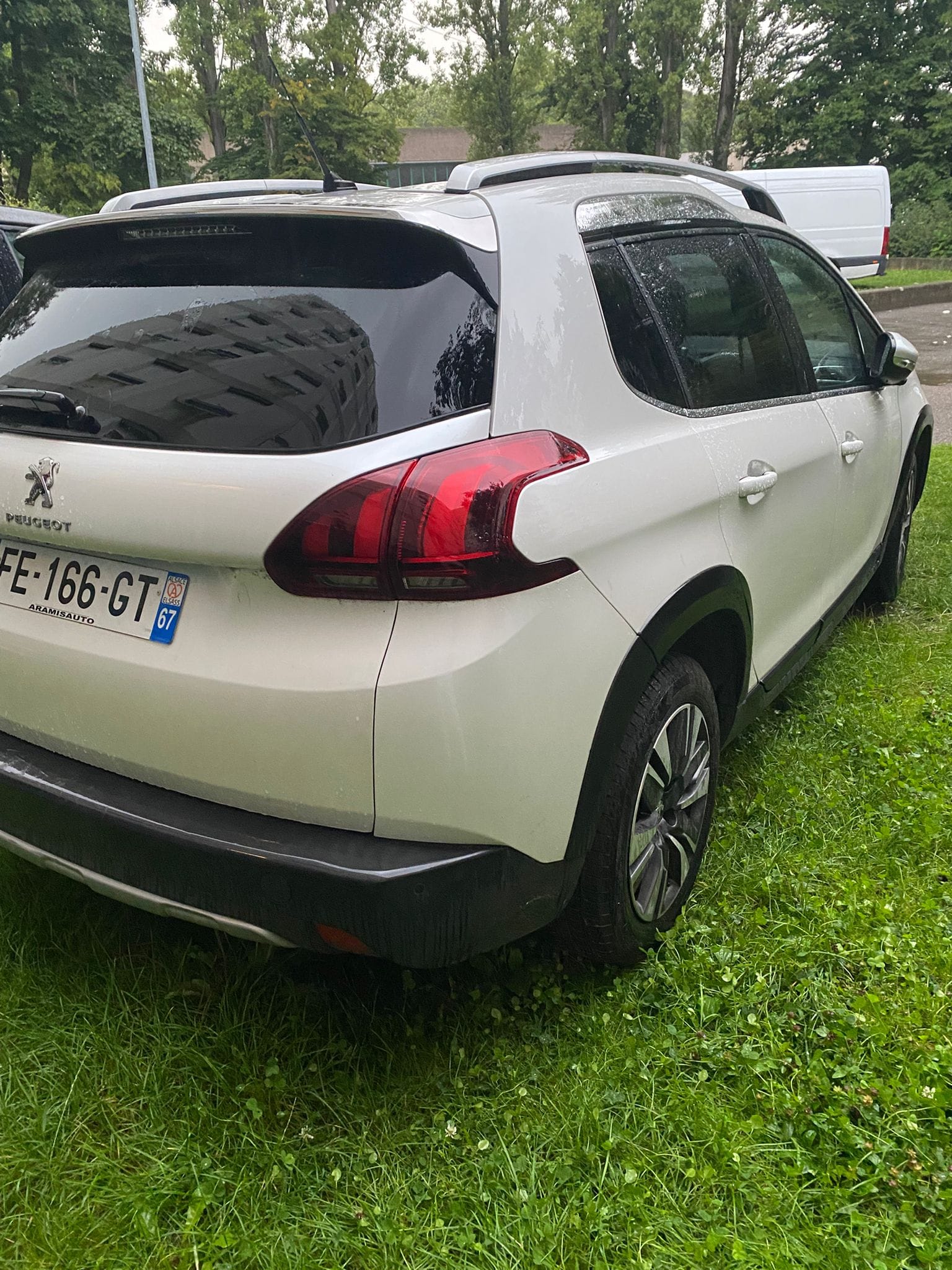 Peugeot 2008 avec GPS