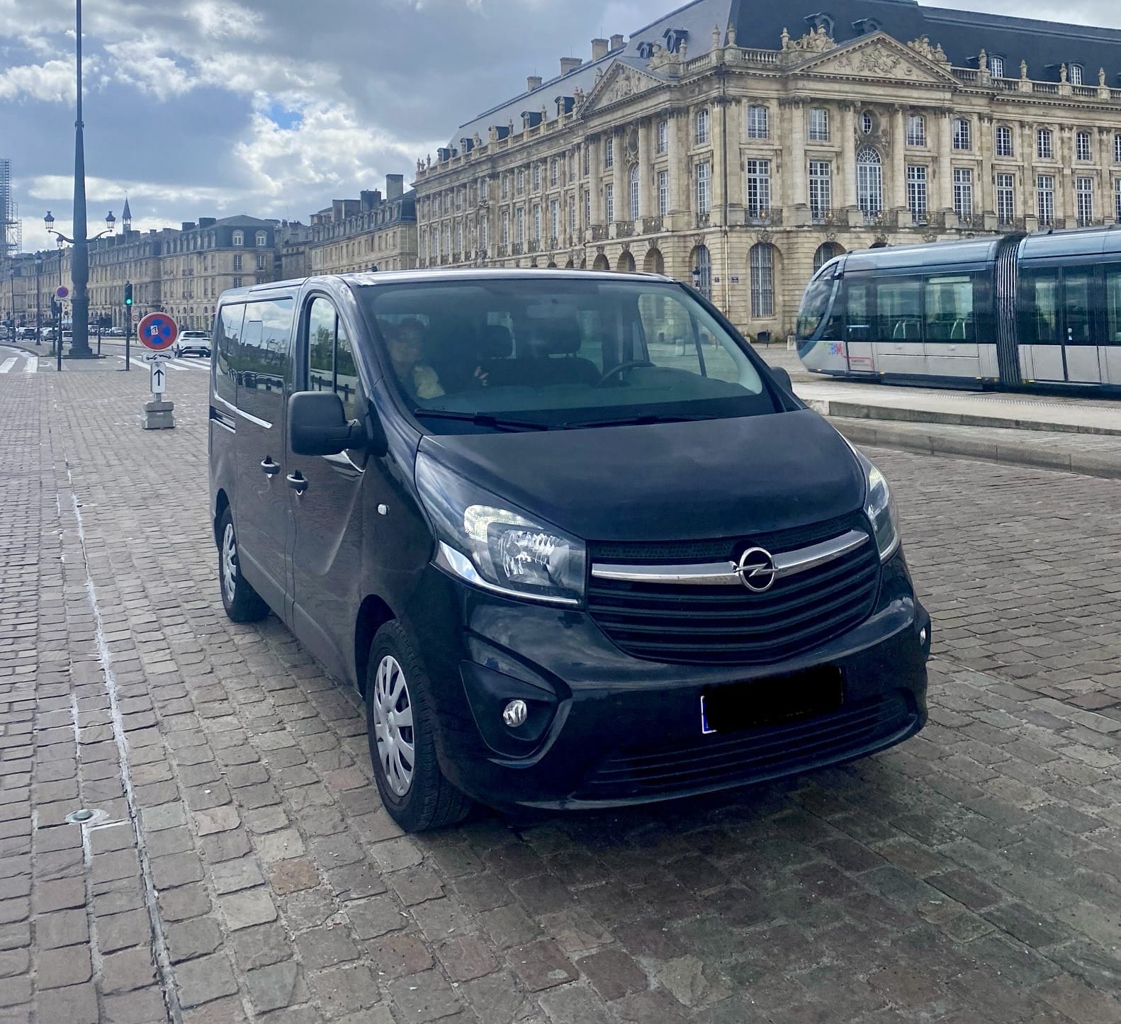 Opel Vivaro Combi, 2018, Diesel, 9 zitplaatsen en meer