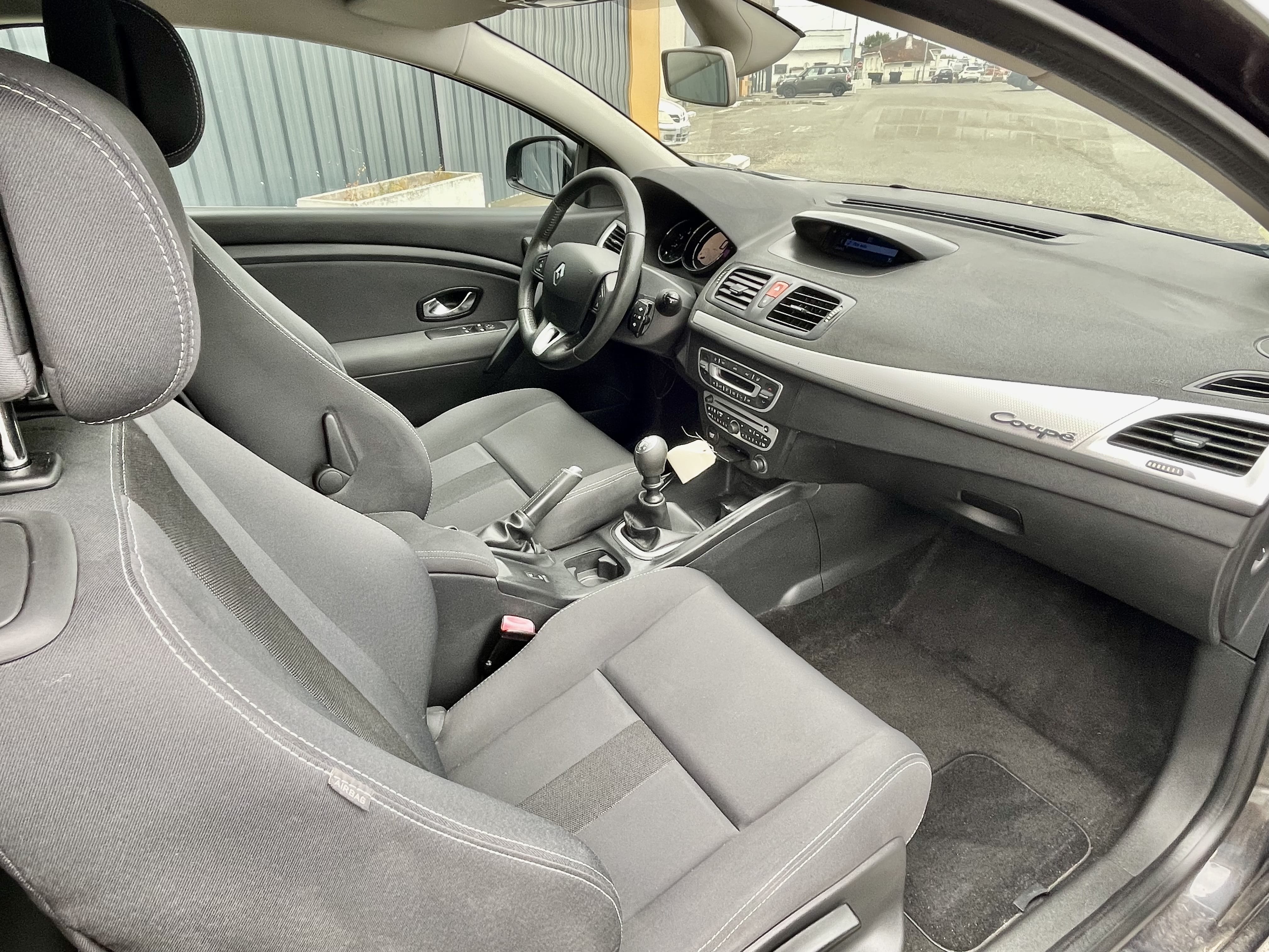 Renault Mégane Coupé 1.5 DCI dynamique avec Audio Bluetooth