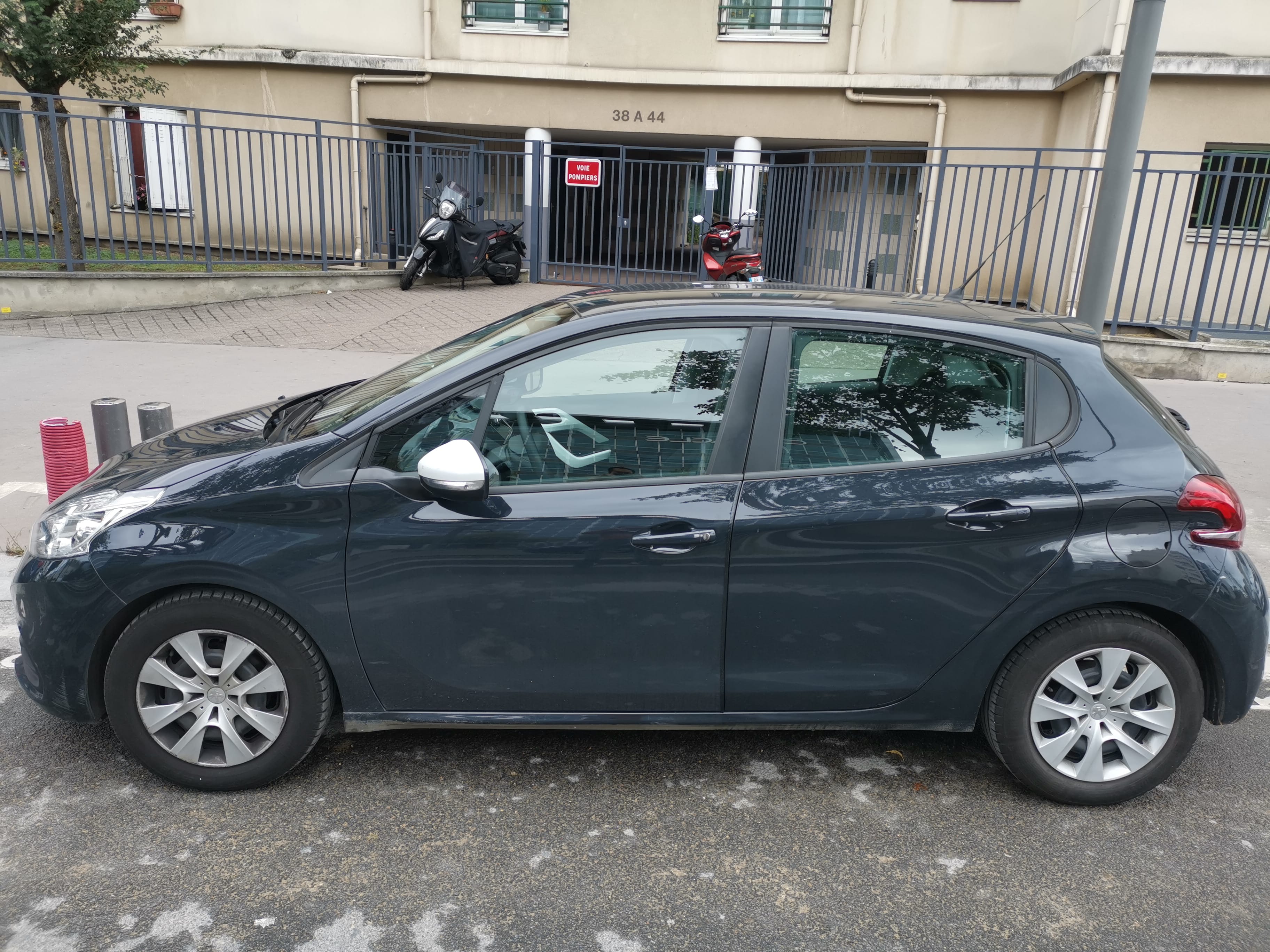 Peugeot 208 avec Climatisation