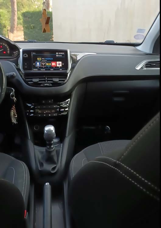 Peugeot 208 avec Caméra de recul