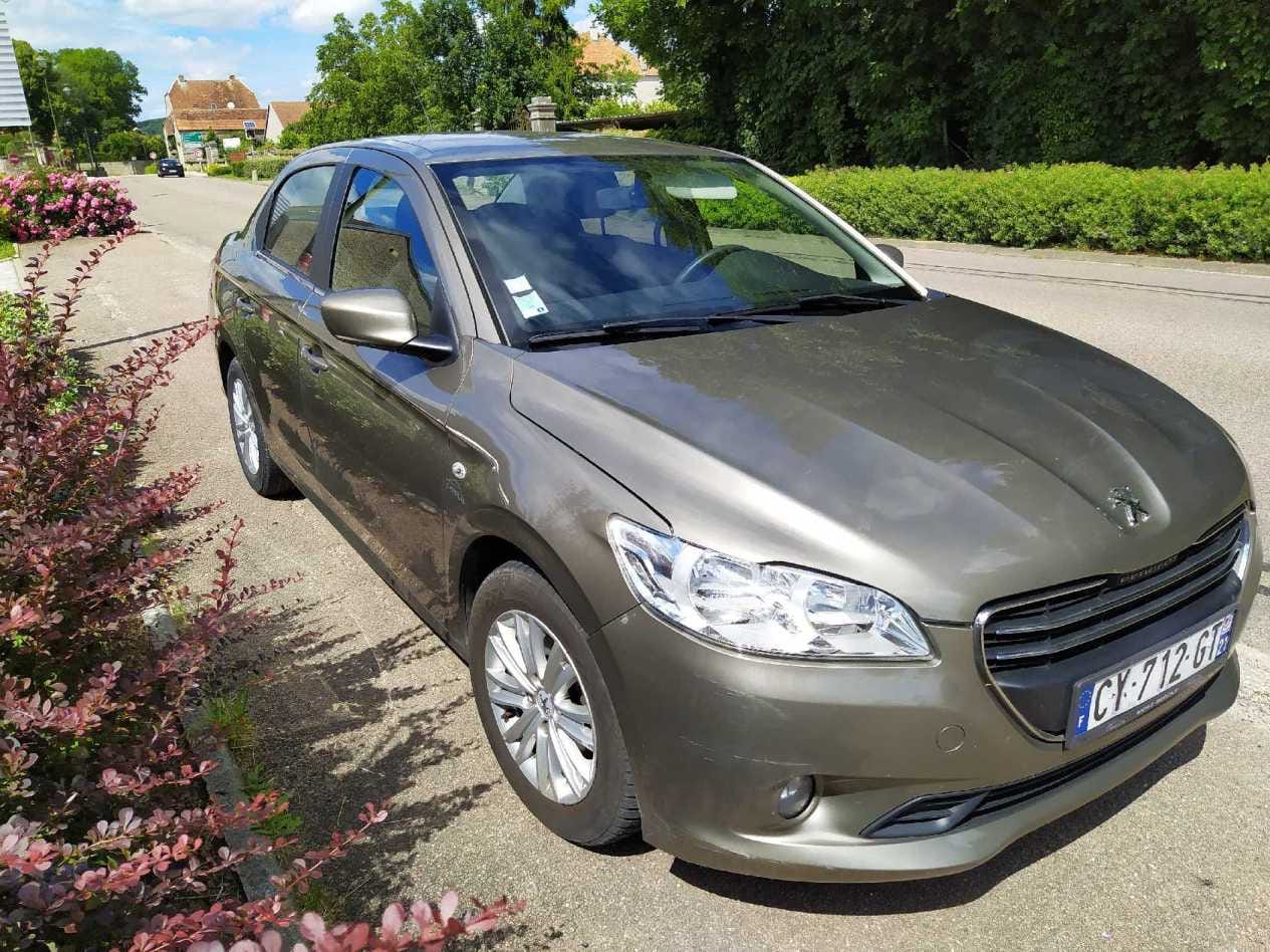 Peugeot 301 Confort 100 Cv avec Climatisation