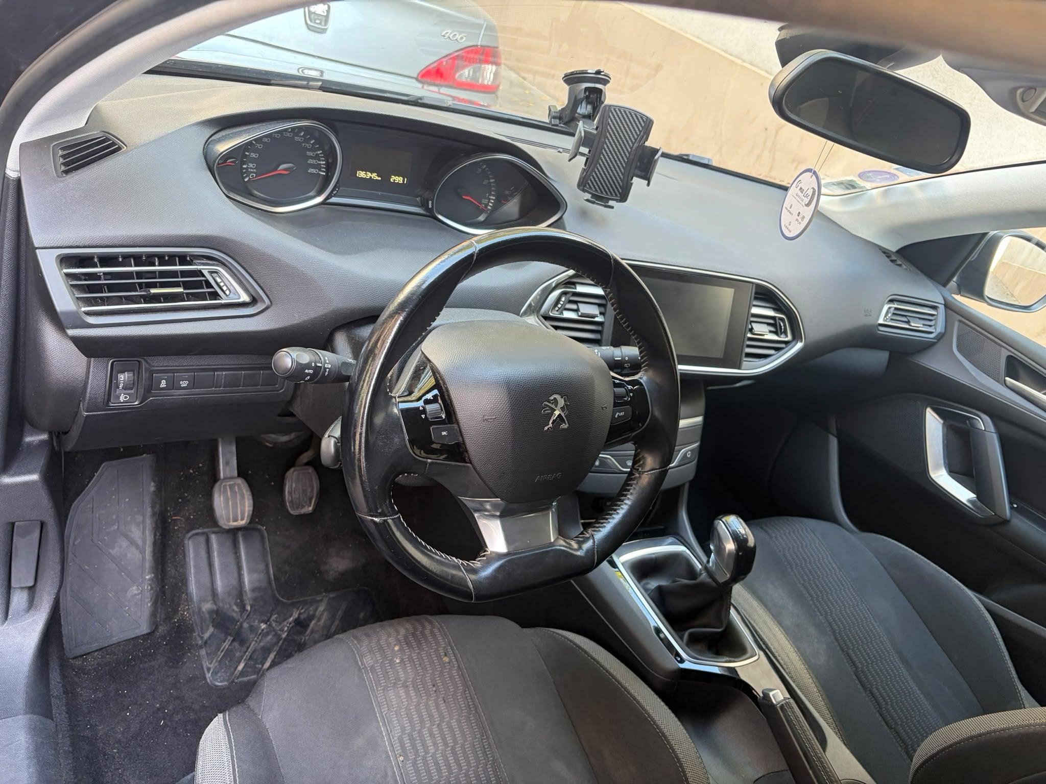 Peugeot 308 avec GPS