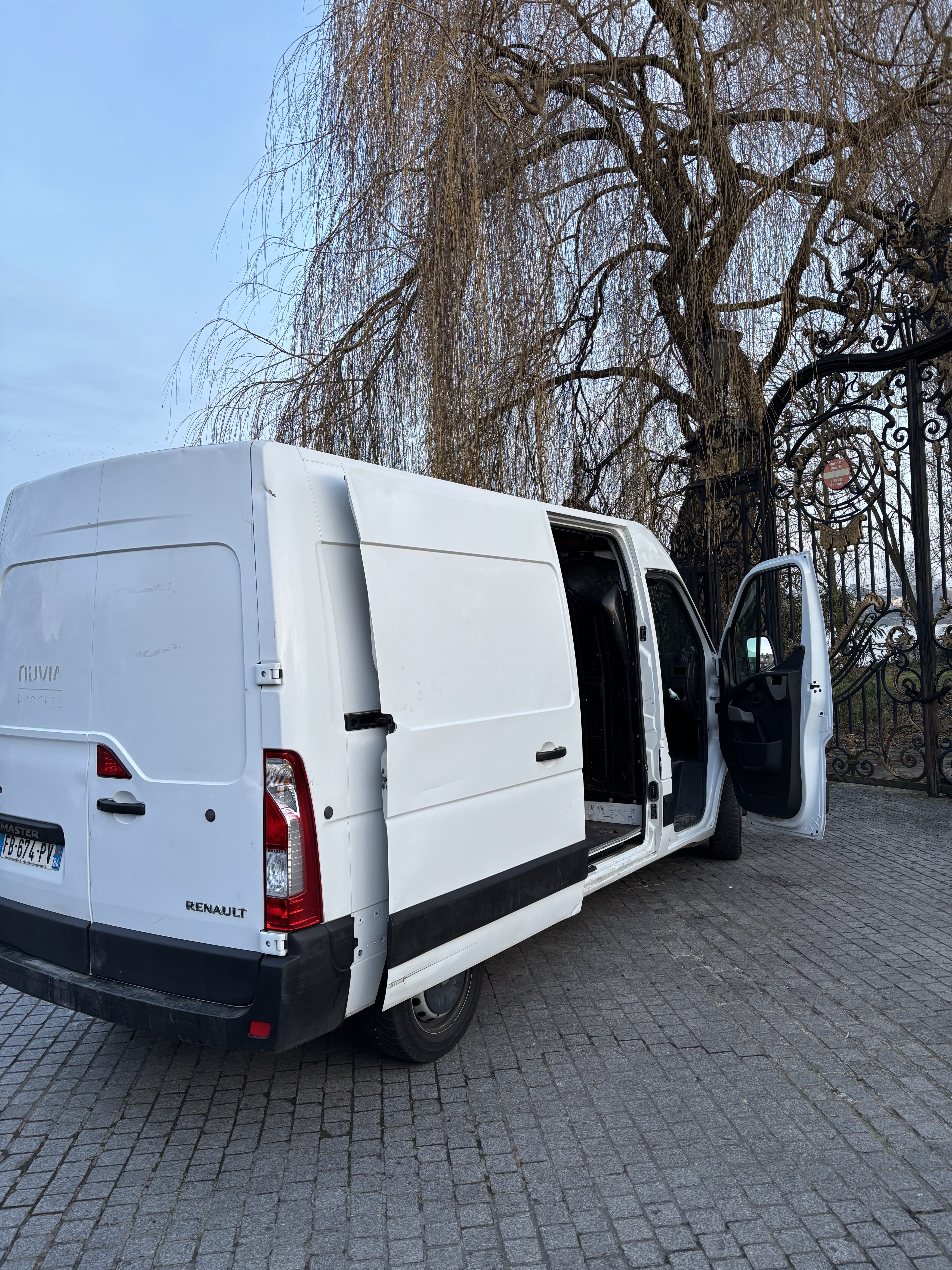 Renault Master 12m3 avec Climatisation