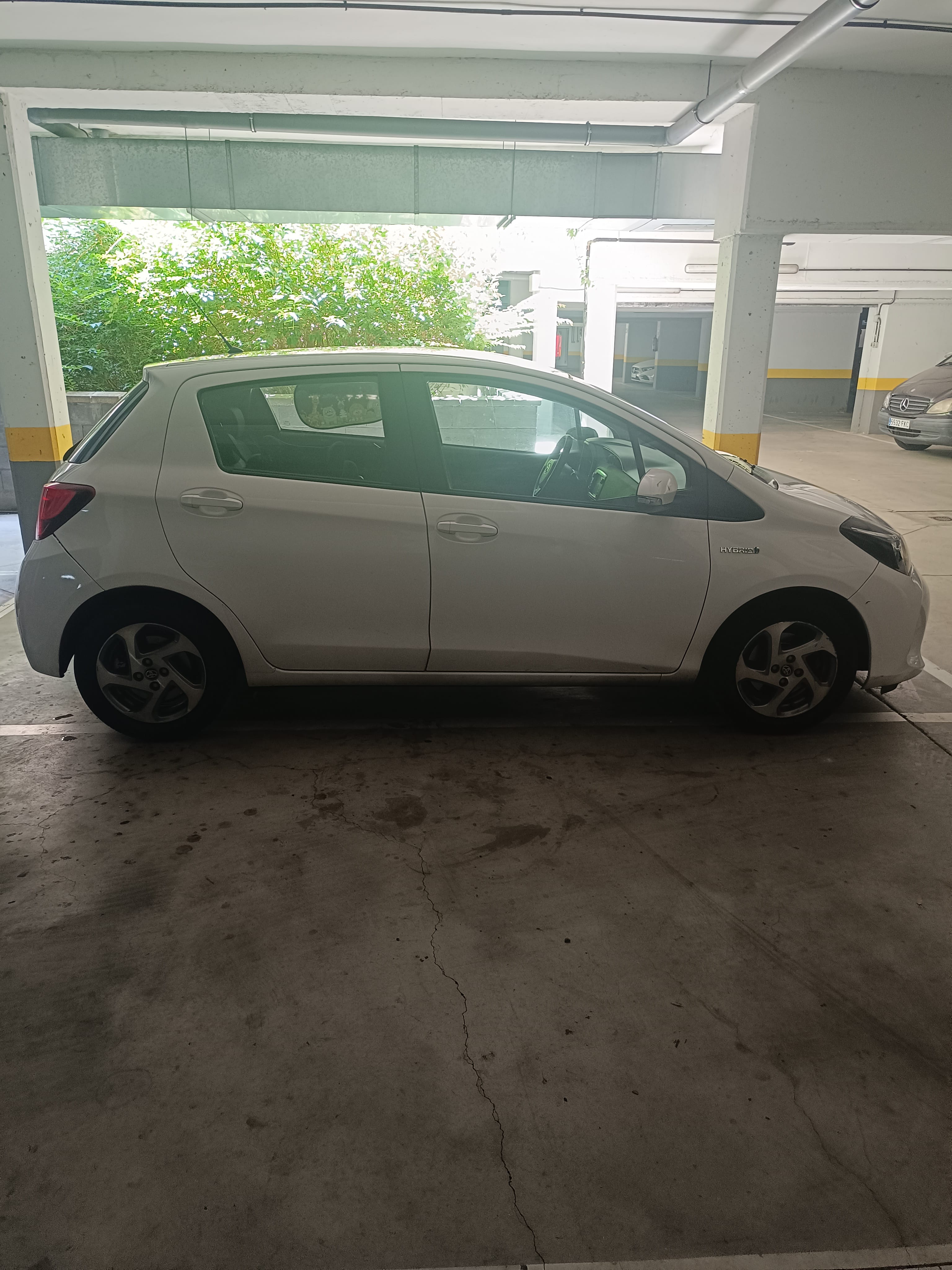 Toyota Yaris Híbrido con Aire acondicionado