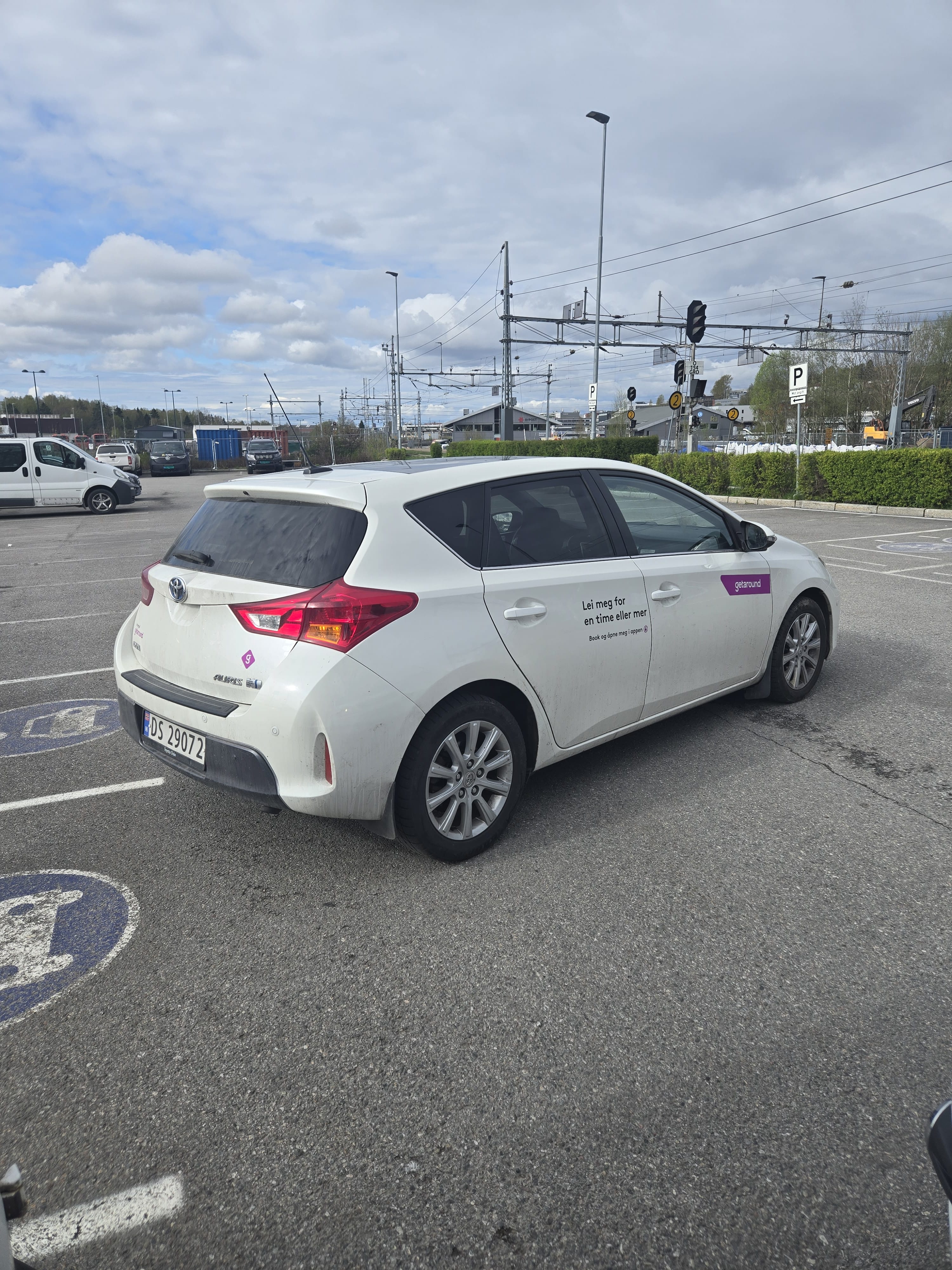 Toyota Auris 1,8 Hybrid, Automat, Panorama tak med GPS