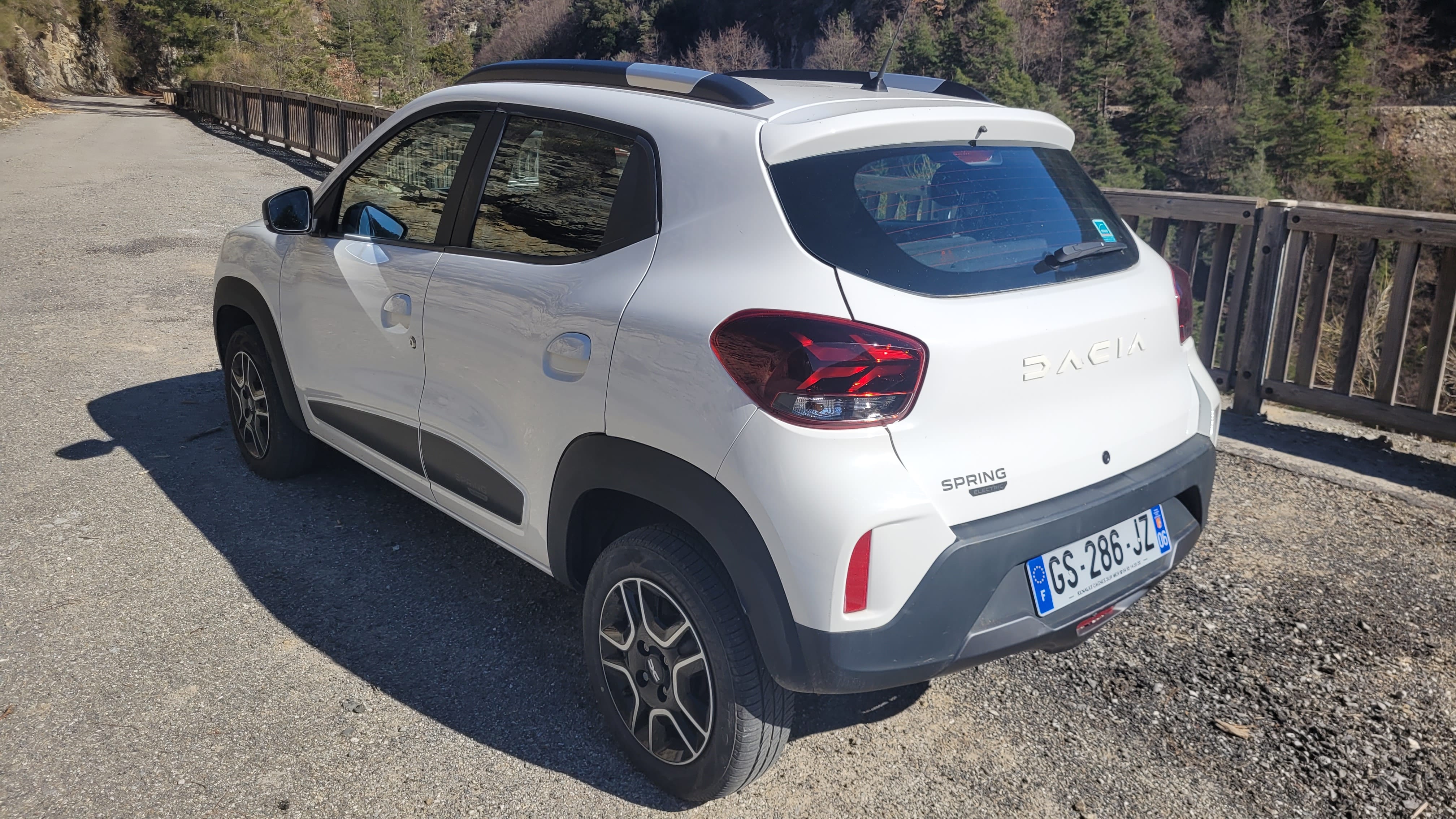 Dacia Spring with Bluetooth audio