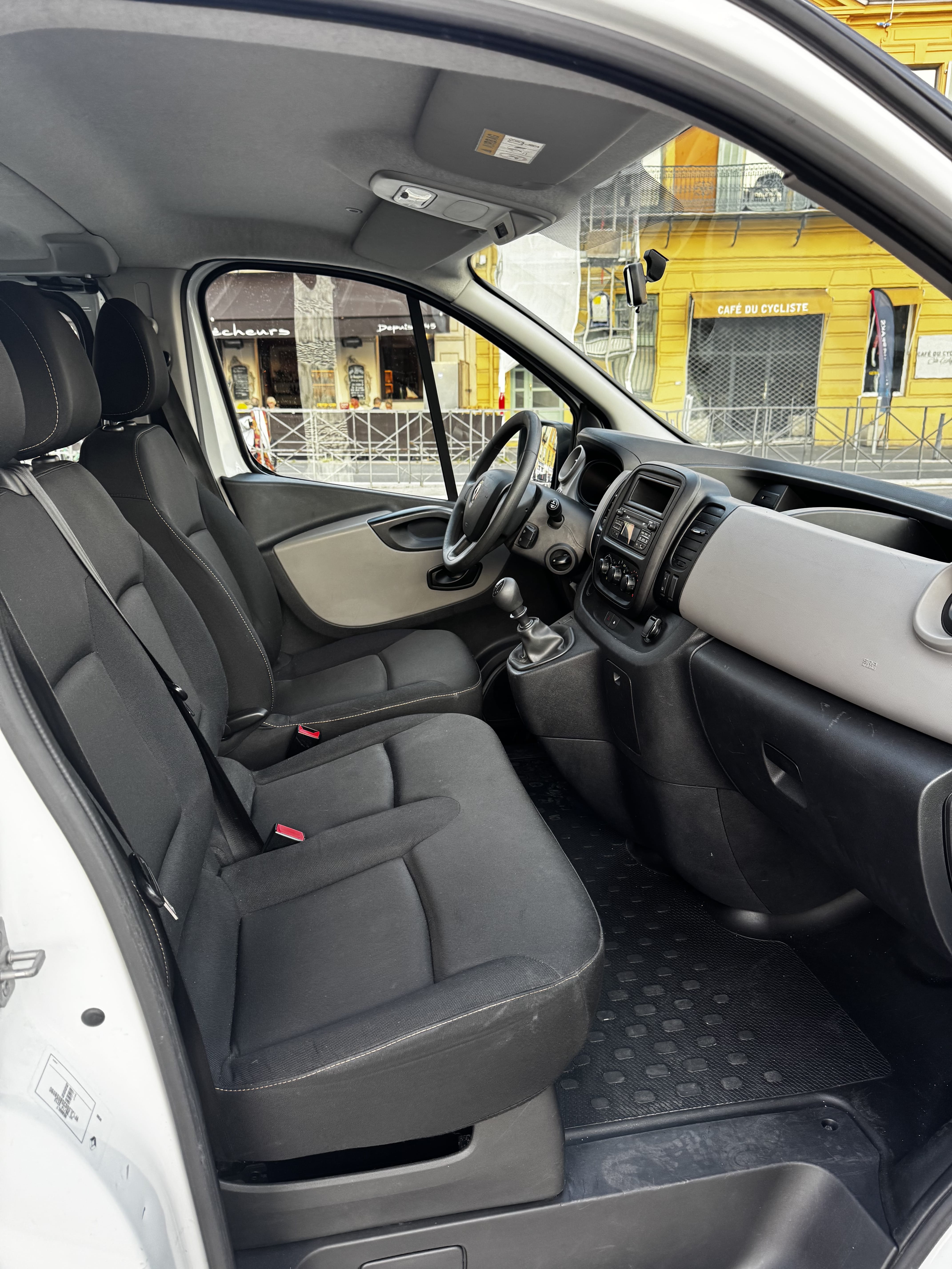 Renault Trafic Passenger avec Siège bébé