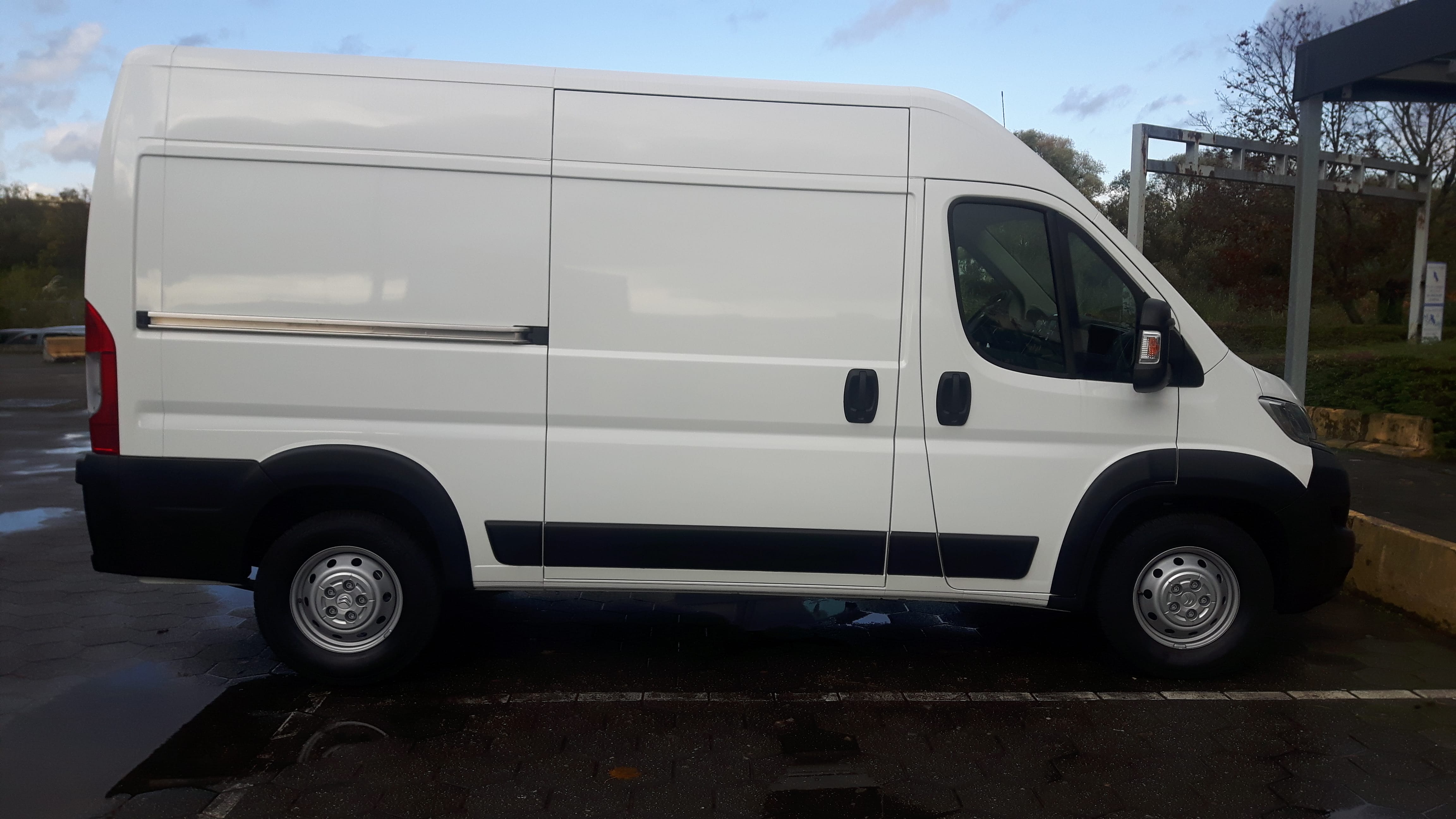 Citroen Jumper Citroen Jumper pour multipes usages , avec accès instantané via GETAROND CONNECT met Airco