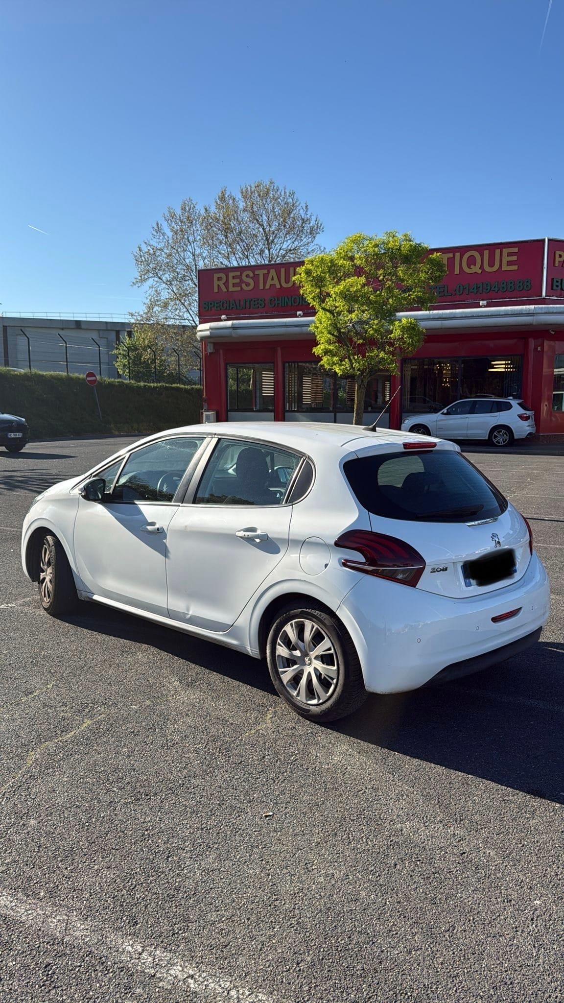 Peugeot 208 FF370 avec Climatisation