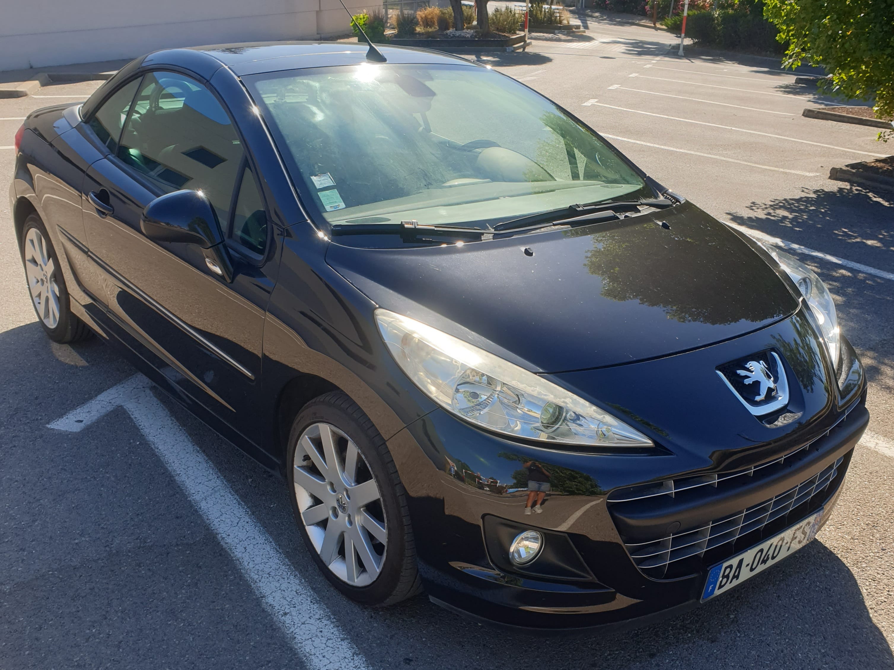 Peugeot 207 CC avec Entrée audio / iPod